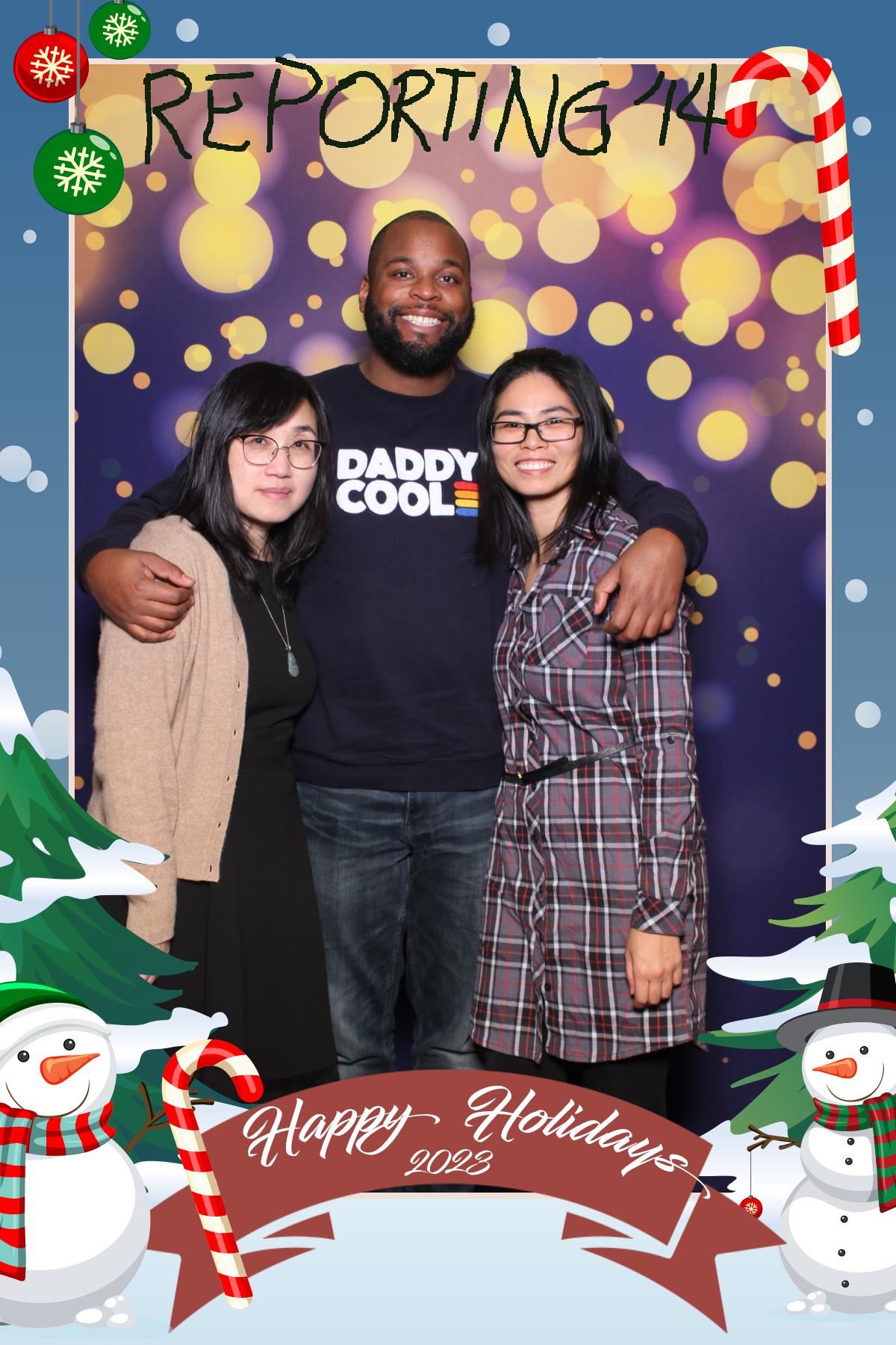 Rothmans Year End Celebration  | View more photos from the event at gallery.myselfiemirror.ca/u/romanmyselfiemirrorca/Rothmans-Year-End-Celebration