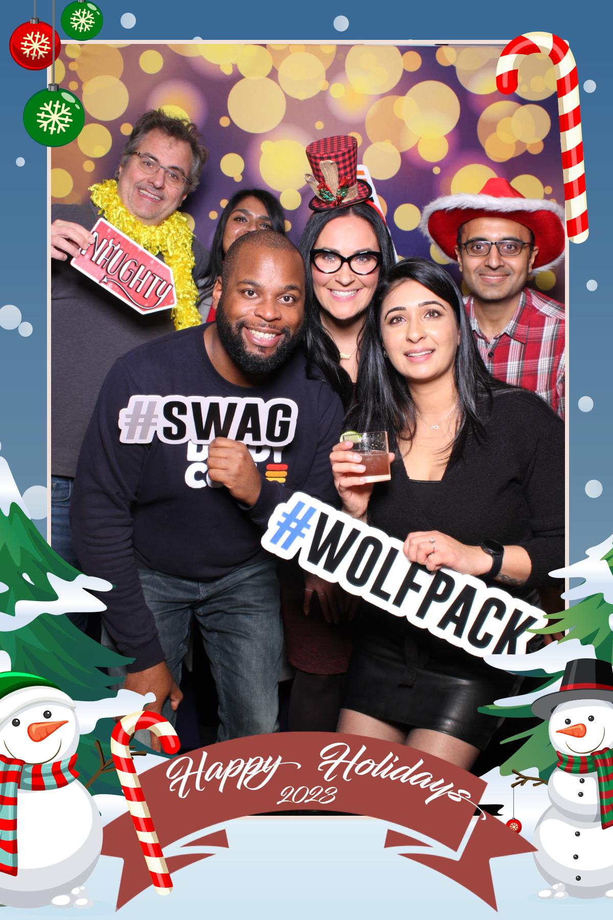 Rothmans Year End Celebration  | View more photos from the event at gallery.myselfiemirror.ca/u/romanmyselfiemirrorca/Rothmans-Year-End-Celebration