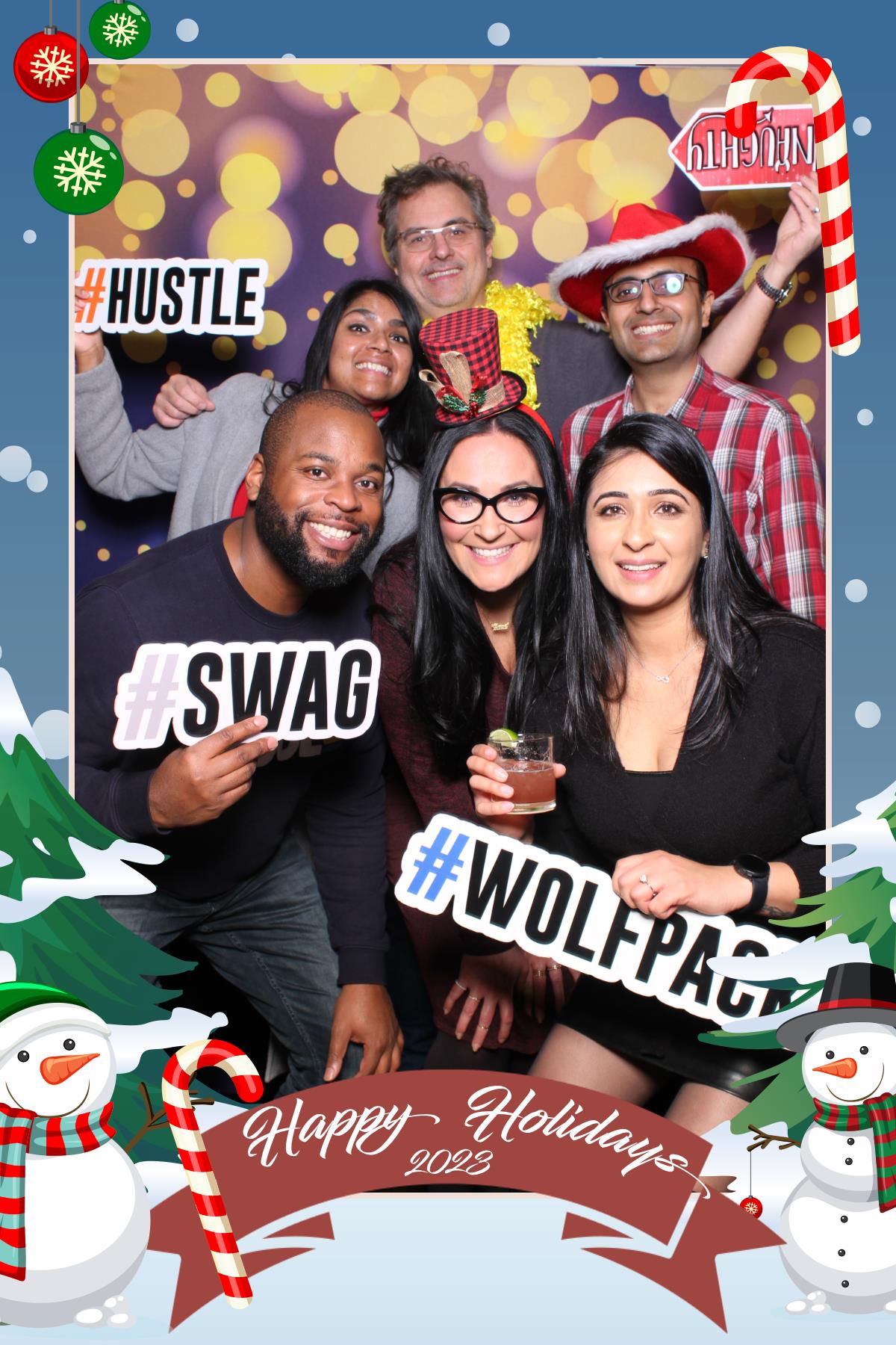 Rothmans Year End Celebration  | View more photos from the event at gallery.myselfiemirror.ca/u/romanmyselfiemirrorca/Rothmans-Year-End-Celebration