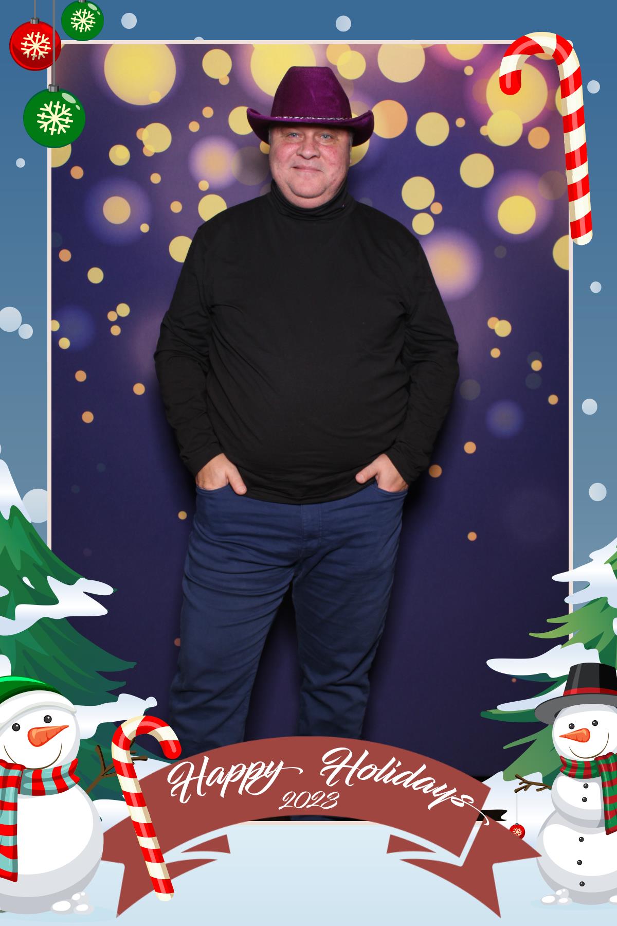 Rothmans Year End Celebration  | View more photos from the event at gallery.myselfiemirror.ca/u/romanmyselfiemirrorca/Rothmans-Year-End-Celebration