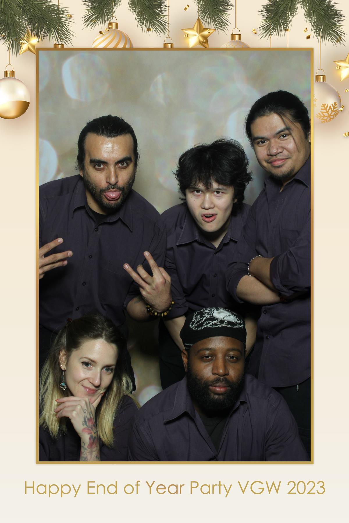 VGW End of Year Party | View more photos from the event at gallery.myselfiemirror.ca/u/romanmyselfiemirrorca/VGW-End-of-Year-Party