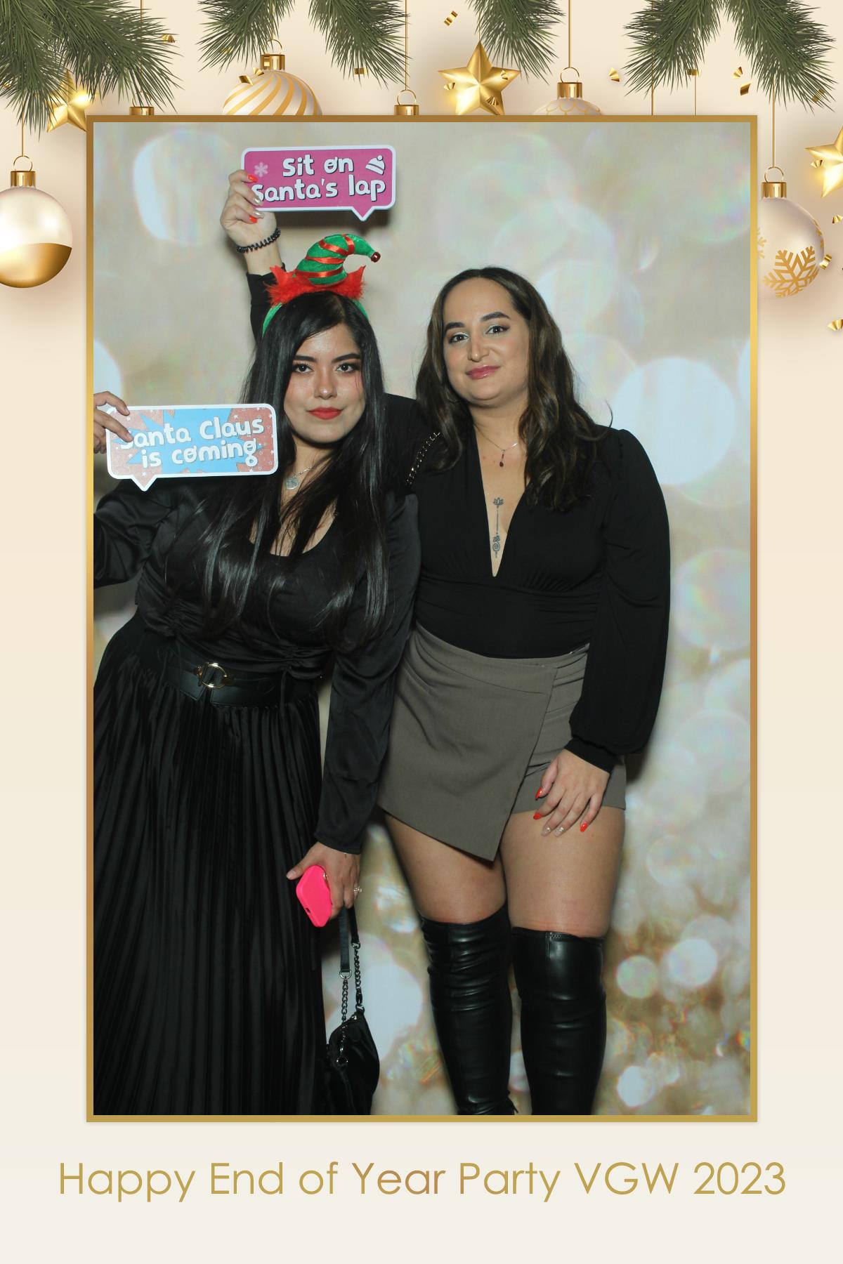 VGW End of Year Party | View more photos from the event at gallery.myselfiemirror.ca/u/romanmyselfiemirrorca/VGW-End-of-Year-Party