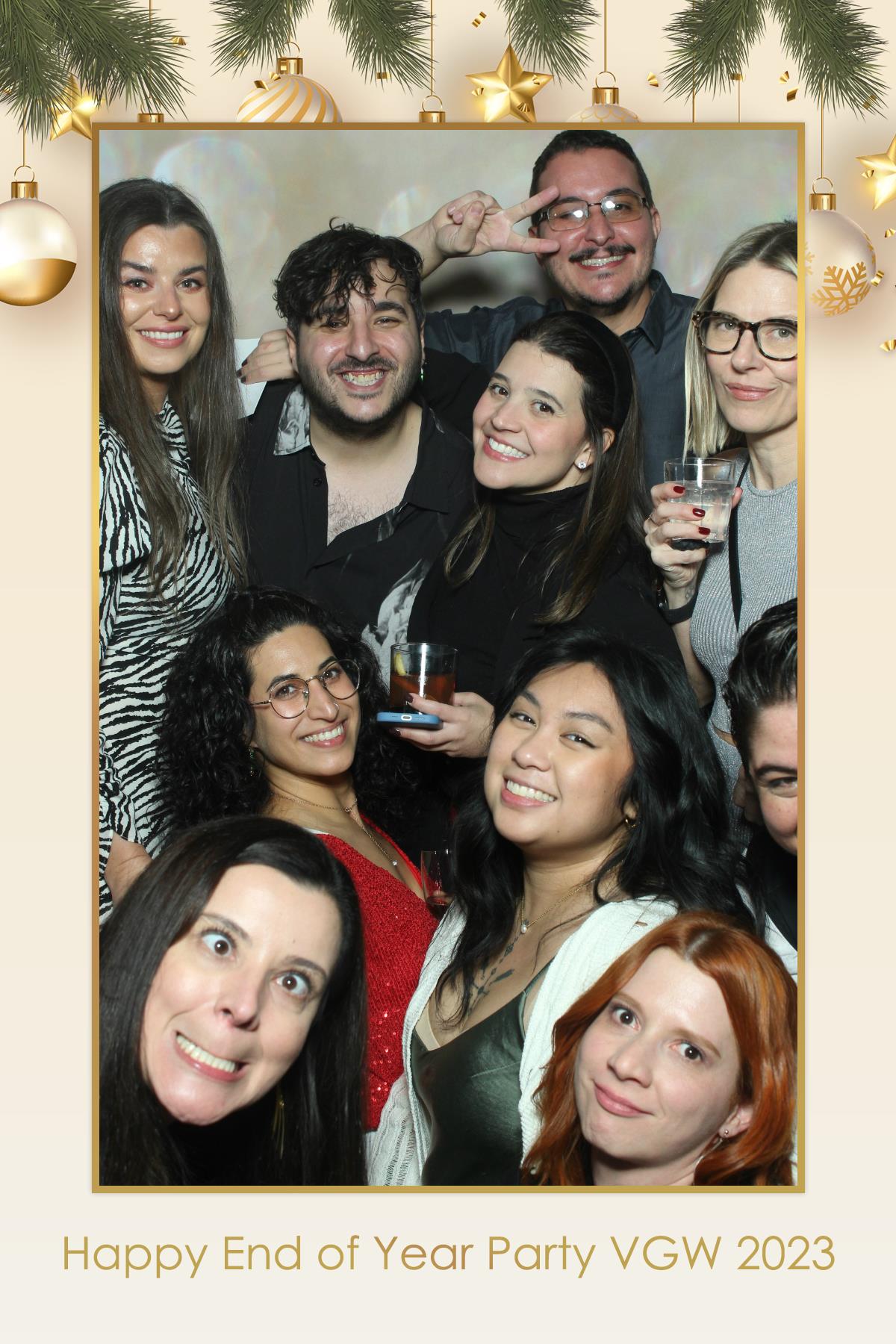 VGW End of Year Party | View more photos from the event at gallery.myselfiemirror.ca/u/romanmyselfiemirrorca/VGW-End-of-Year-Party