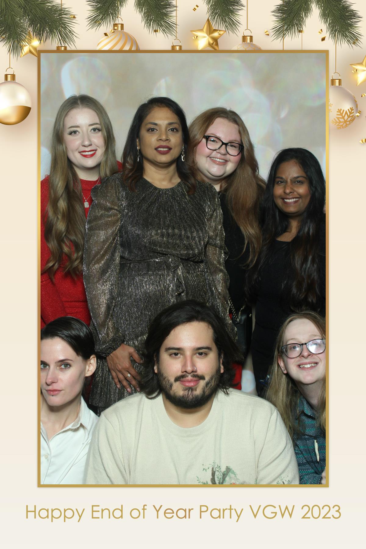 VGW End of Year Party | View more photos from the event at gallery.myselfiemirror.ca/u/romanmyselfiemirrorca/VGW-End-of-Year-Party