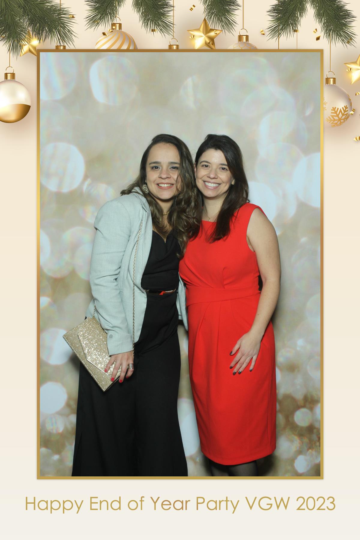 VGW End of Year Party | View more photos from the event at gallery.myselfiemirror.ca/u/romanmyselfiemirrorca/VGW-End-of-Year-Party