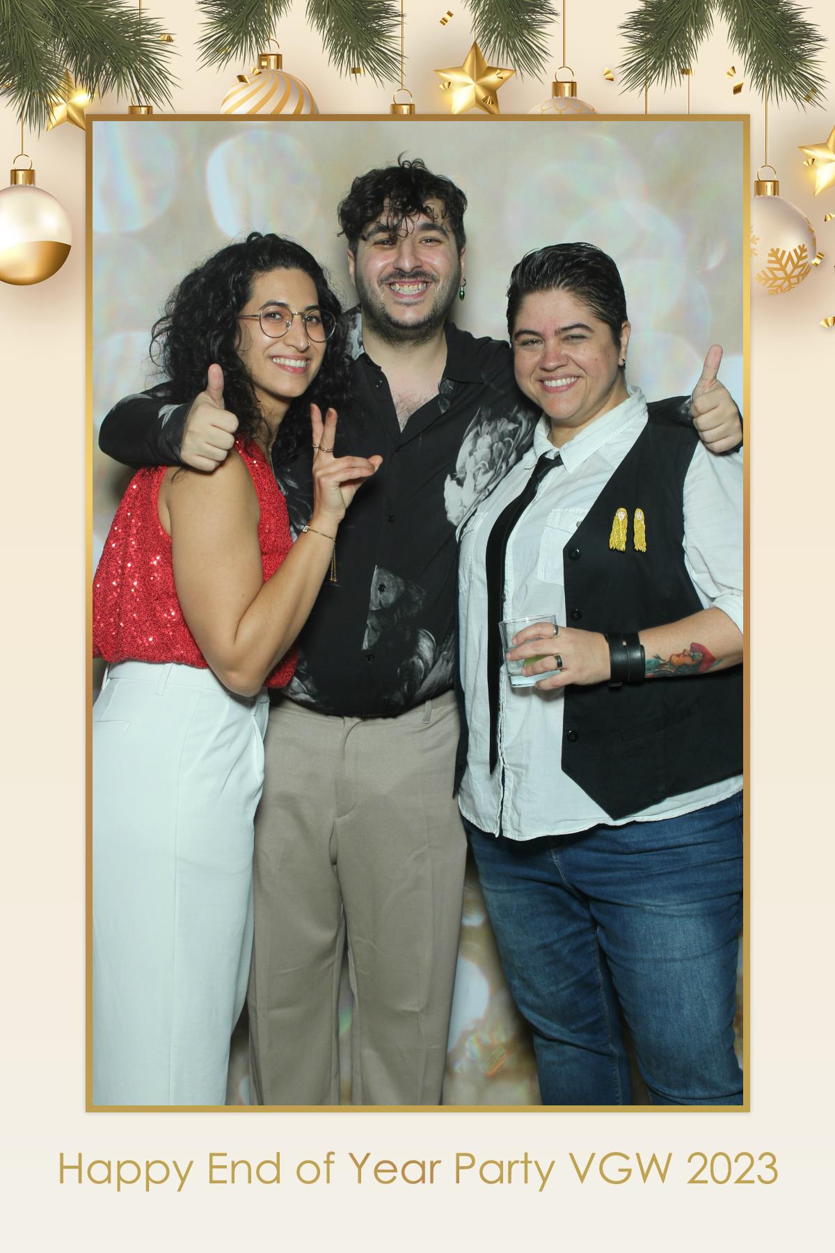 VGW End of Year Party | View more photos from the event at gallery.myselfiemirror.ca/u/romanmyselfiemirrorca/VGW-End-of-Year-Party