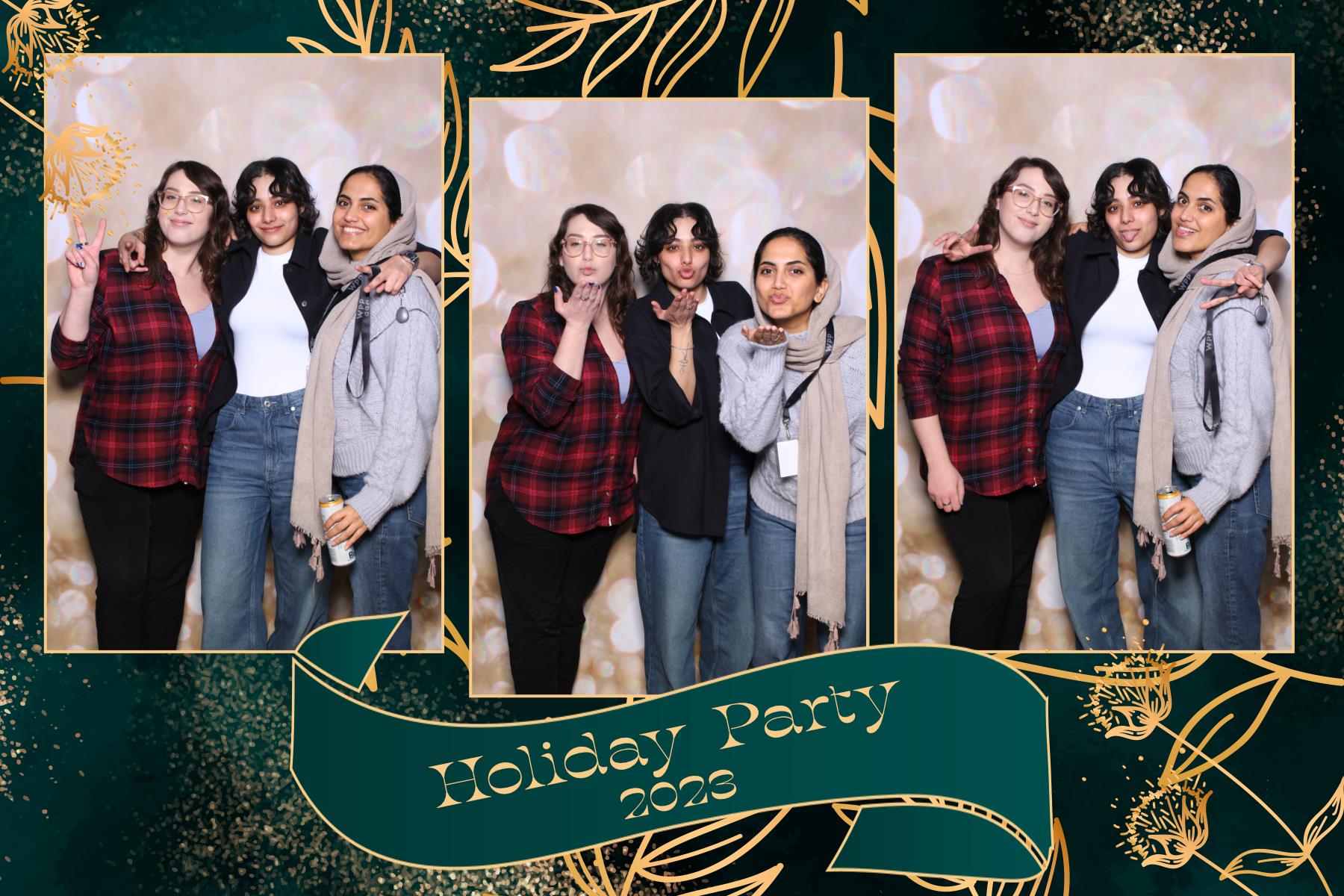 VMLY&R Holiday Party | View more photos from the event at gallery.myselfiemirror.ca/u/romanmyselfiemirrorca/VMLYR-Holiday-Party