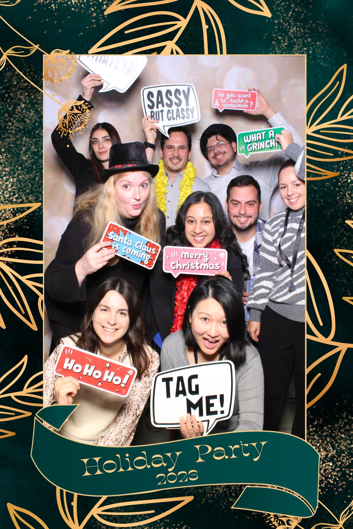 VMLY&R Holiday Party | View more photos from the event at gallery.myselfiemirror.ca/u/romanmyselfiemirrorca/VMLYR-Holiday-Party