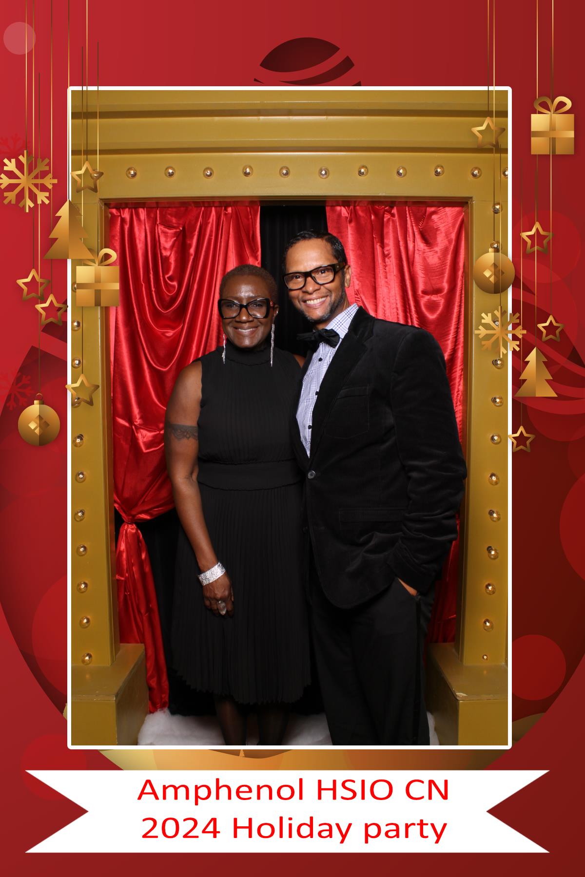 Amphenol HSIO CN Holiday Party | View more photos from the event at gallery.myselfiemirror.ca/u/romanmyselfiemirrorca/Amphenol-HSIO-CN-Holiday-Party