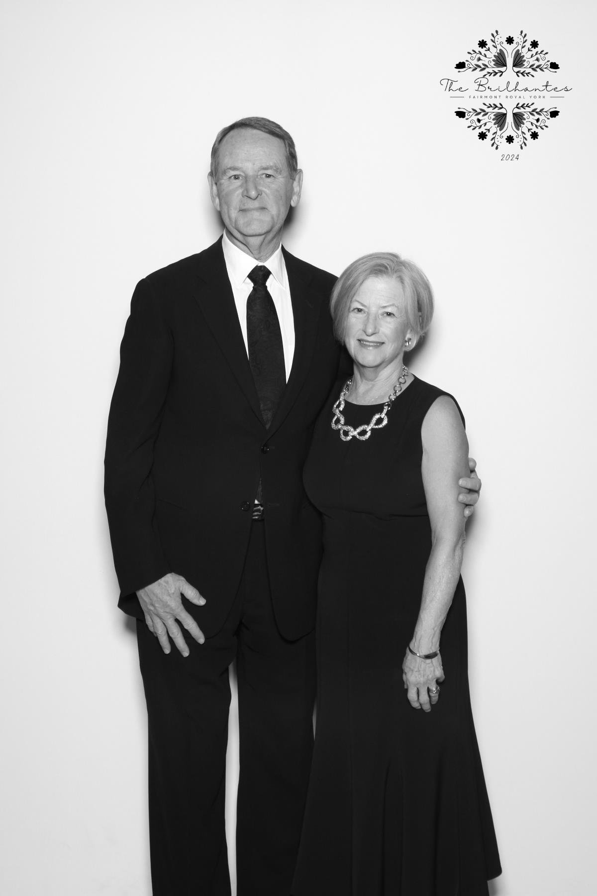 Amy & Alex | View more photos from the event at gallery.myselfiemirror.ca/u/romanmyselfiemirrorca/Amy-Alex