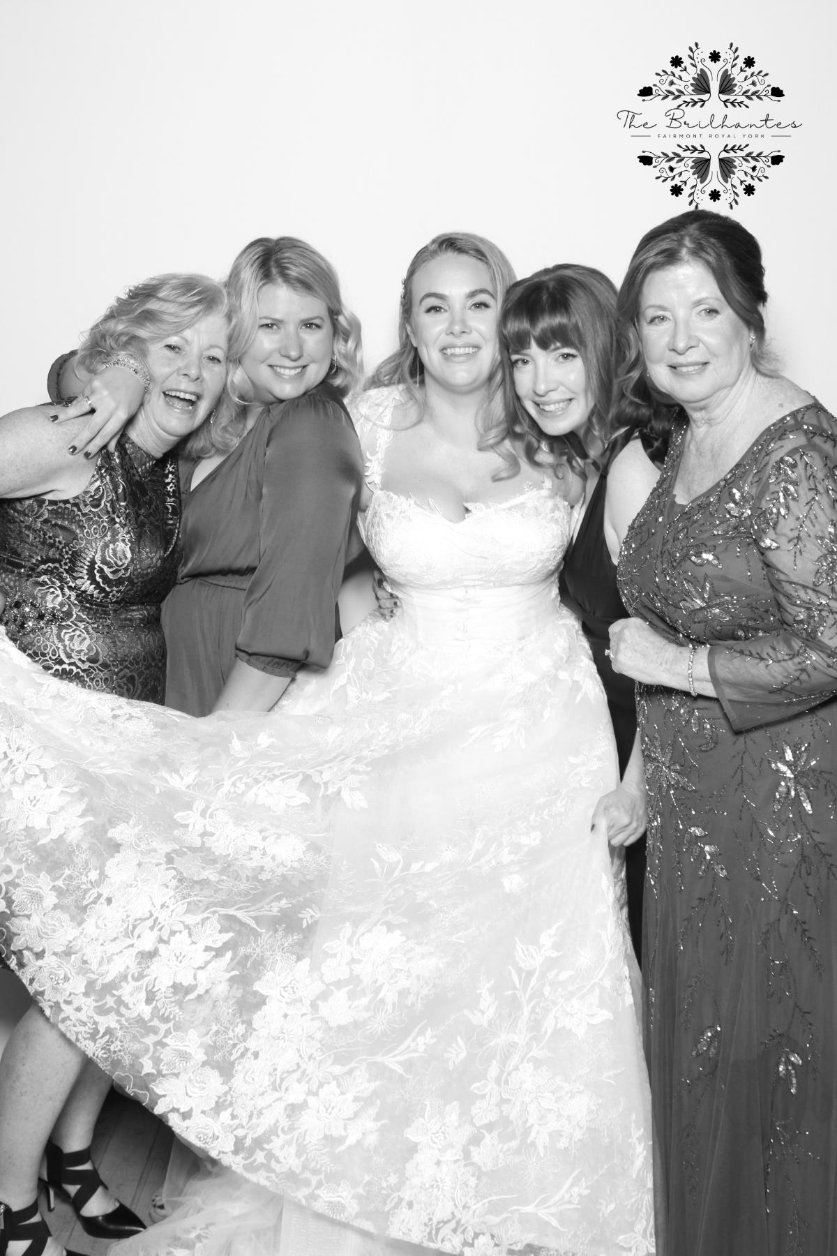 Amy & Alex | View more photos from the event at gallery.myselfiemirror.ca/u/romanmyselfiemirrorca/Amy-Alex