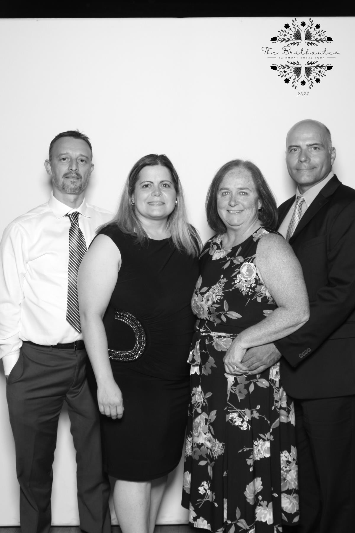 Amy & Alex | View more photos from the event at gallery.myselfiemirror.ca/u/romanmyselfiemirrorca/Amy-Alex