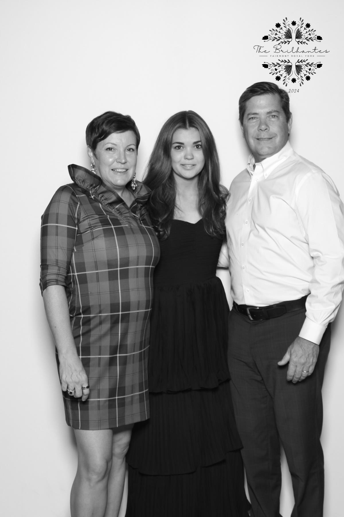 Amy & Alex | View more photos from the event at gallery.myselfiemirror.ca/u/romanmyselfiemirrorca/Amy-Alex