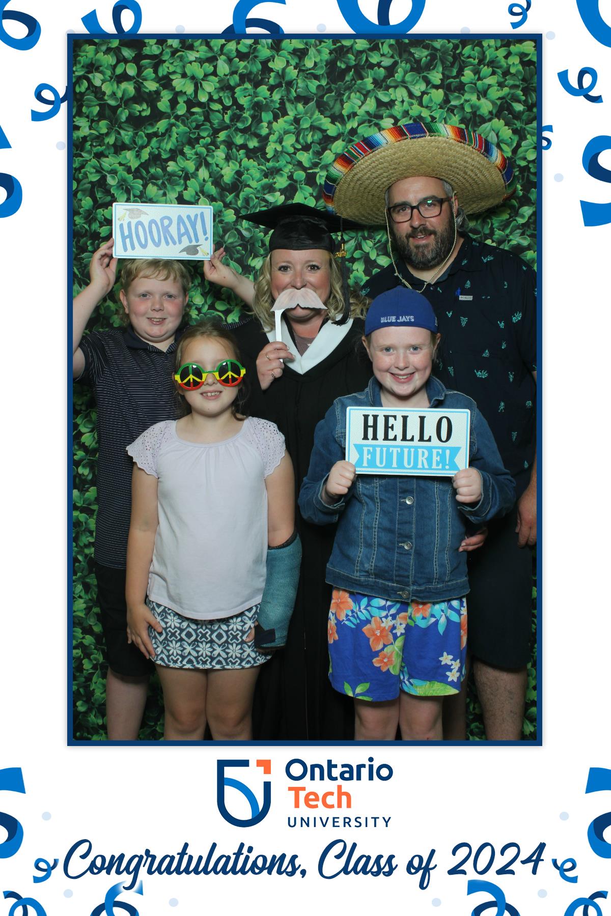 Annual Convocation, Class of 2024 | View more photos from the event at gallery.myselfiemirror.ca/u/romanmyselfiemirrorca/Annual-Convocation-Class-of-2024