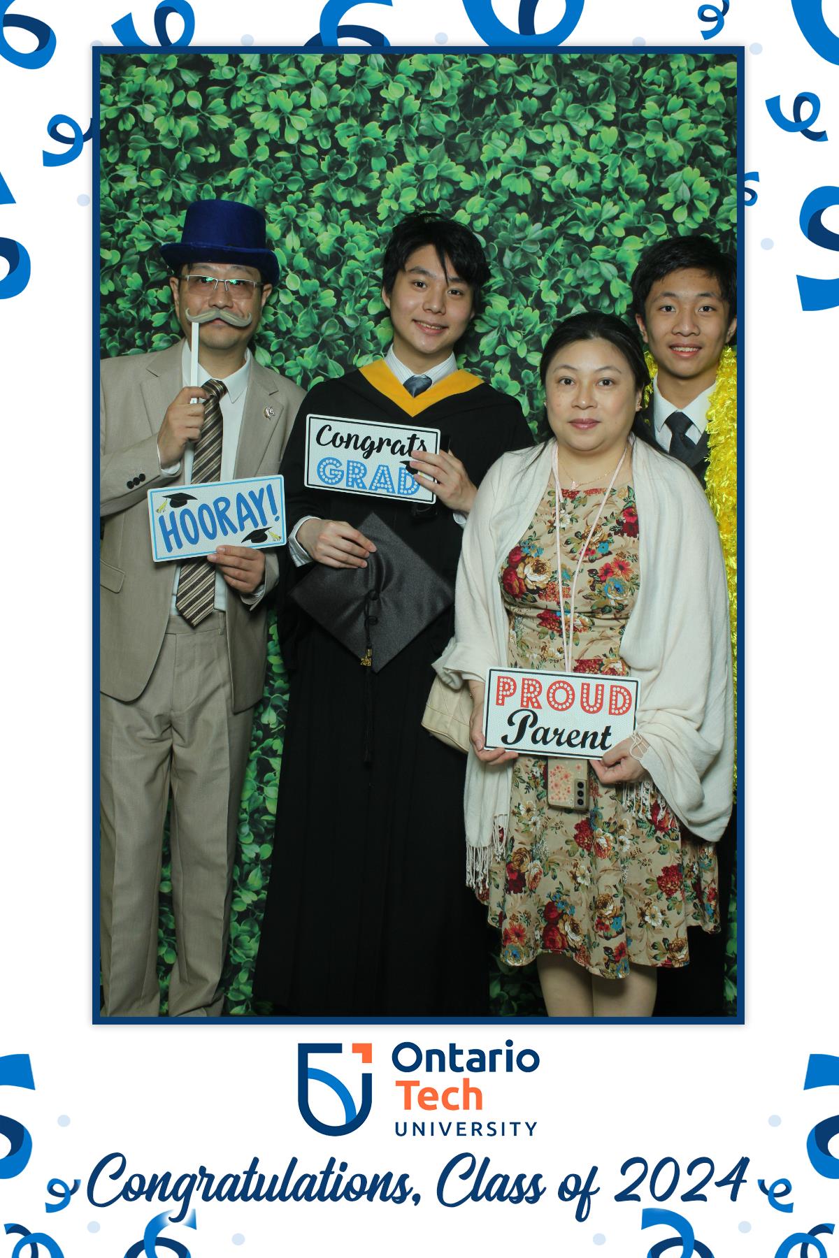 Annual Convocation, Class of 2024 | View more photos from the event at gallery.myselfiemirror.ca/u/romanmyselfiemirrorca/Annual-Convocation-Class-of-2024