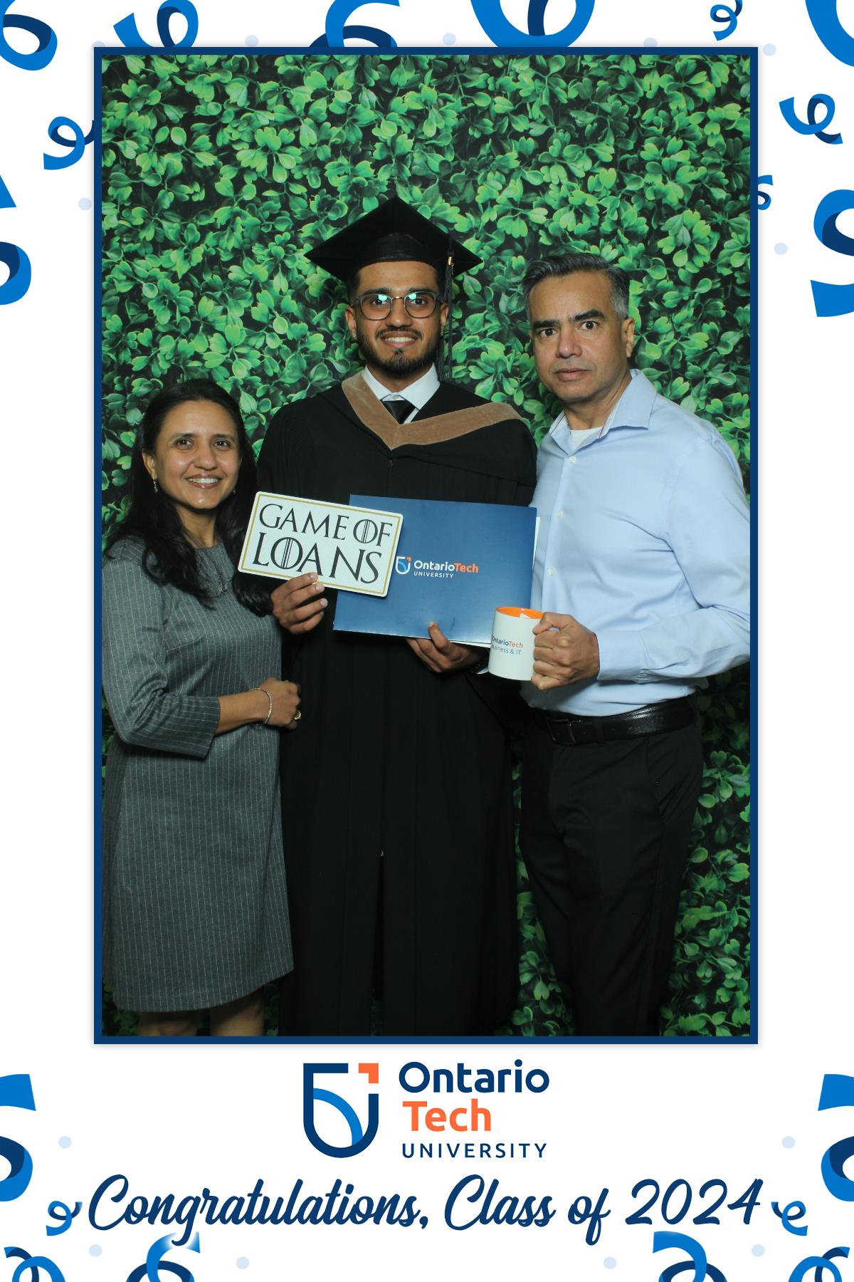 Annual Convocation, Class of 2024 | View more photos from the event at gallery.myselfiemirror.ca/u/romanmyselfiemirrorca/Annual-Convocation-Class-of-2024