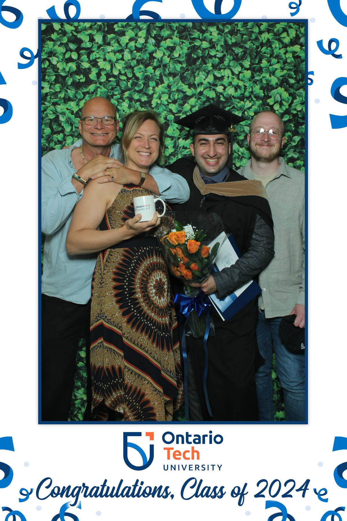 Annual Convocation, Class of 2024 | View more photos from the event at gallery.myselfiemirror.ca/u/romanmyselfiemirrorca/Annual-Convocation-Class-of-2024