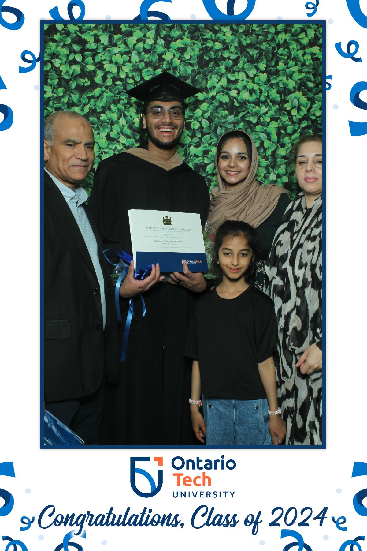 Annual Convocation, Class of 2024 | View more photos from the event at gallery.myselfiemirror.ca/u/romanmyselfiemirrorca/Annual-Convocation-Class-of-2024