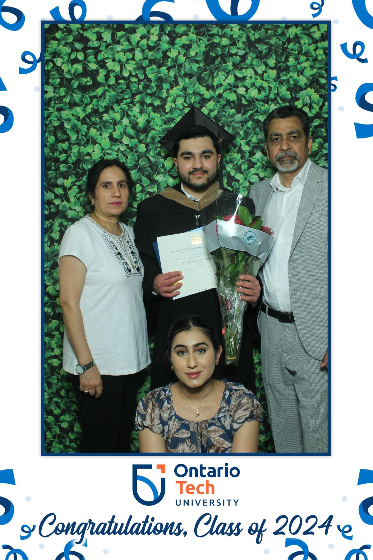 Annual Convocation, Class of 2024 | View more photos from the event at gallery.myselfiemirror.ca/u/romanmyselfiemirrorca/Annual-Convocation-Class-of-2024