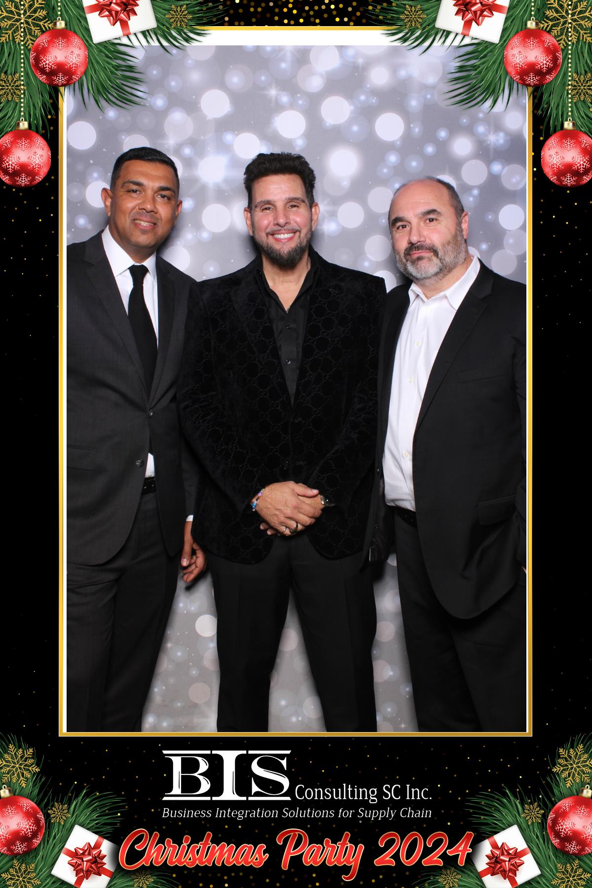 BIS Christmas Party 2024 | View more photos from the event at gallery.myselfiemirror.ca/u/romanmyselfiemirrorca/BIS-Christmas-Party-2024