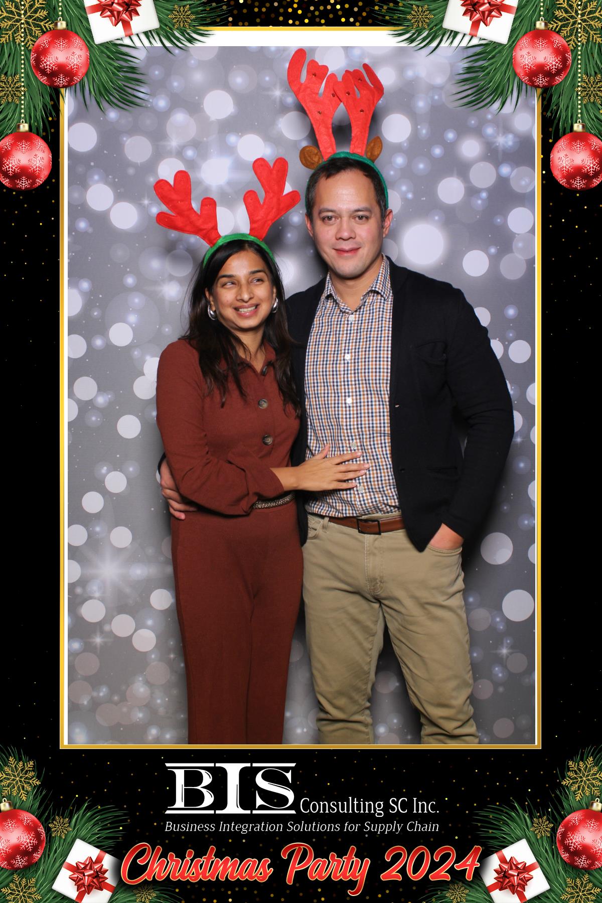 BIS Christmas Party 2024 | View more photos from the event at gallery.myselfiemirror.ca/u/romanmyselfiemirrorca/BIS-Christmas-Party-2024