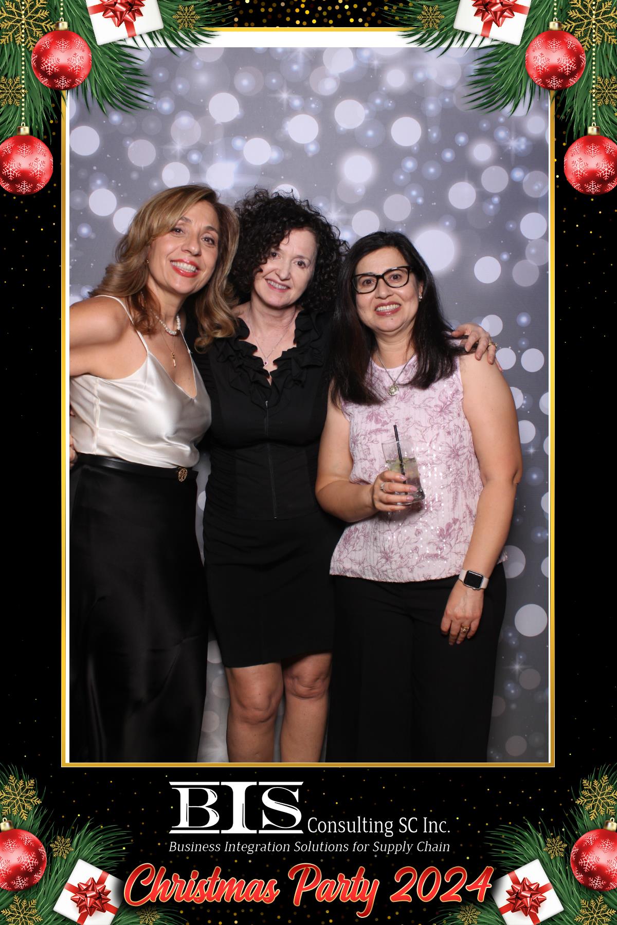 BIS Christmas Party 2024 | View more photos from the event at gallery.myselfiemirror.ca/u/romanmyselfiemirrorca/BIS-Christmas-Party-2024