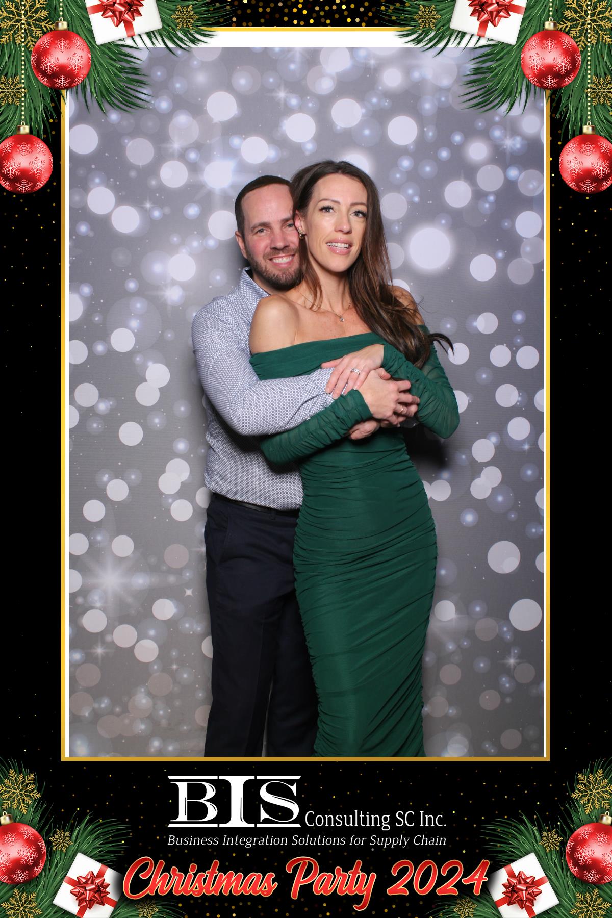 BIS Christmas Party 2024 | View more photos from the event at gallery.myselfiemirror.ca/u/romanmyselfiemirrorca/BIS-Christmas-Party-2024