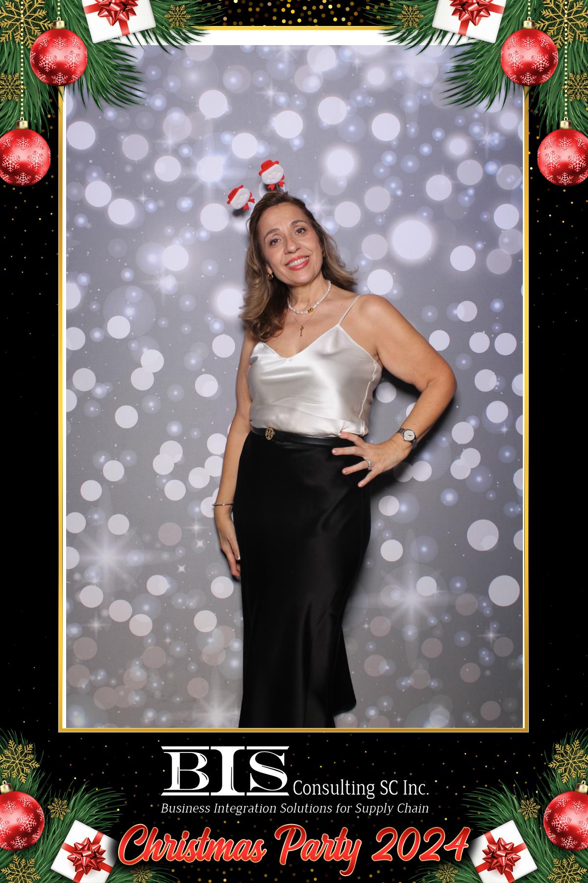 BIS Christmas Party 2024 | View more photos from the event at gallery.myselfiemirror.ca/u/romanmyselfiemirrorca/BIS-Christmas-Party-2024