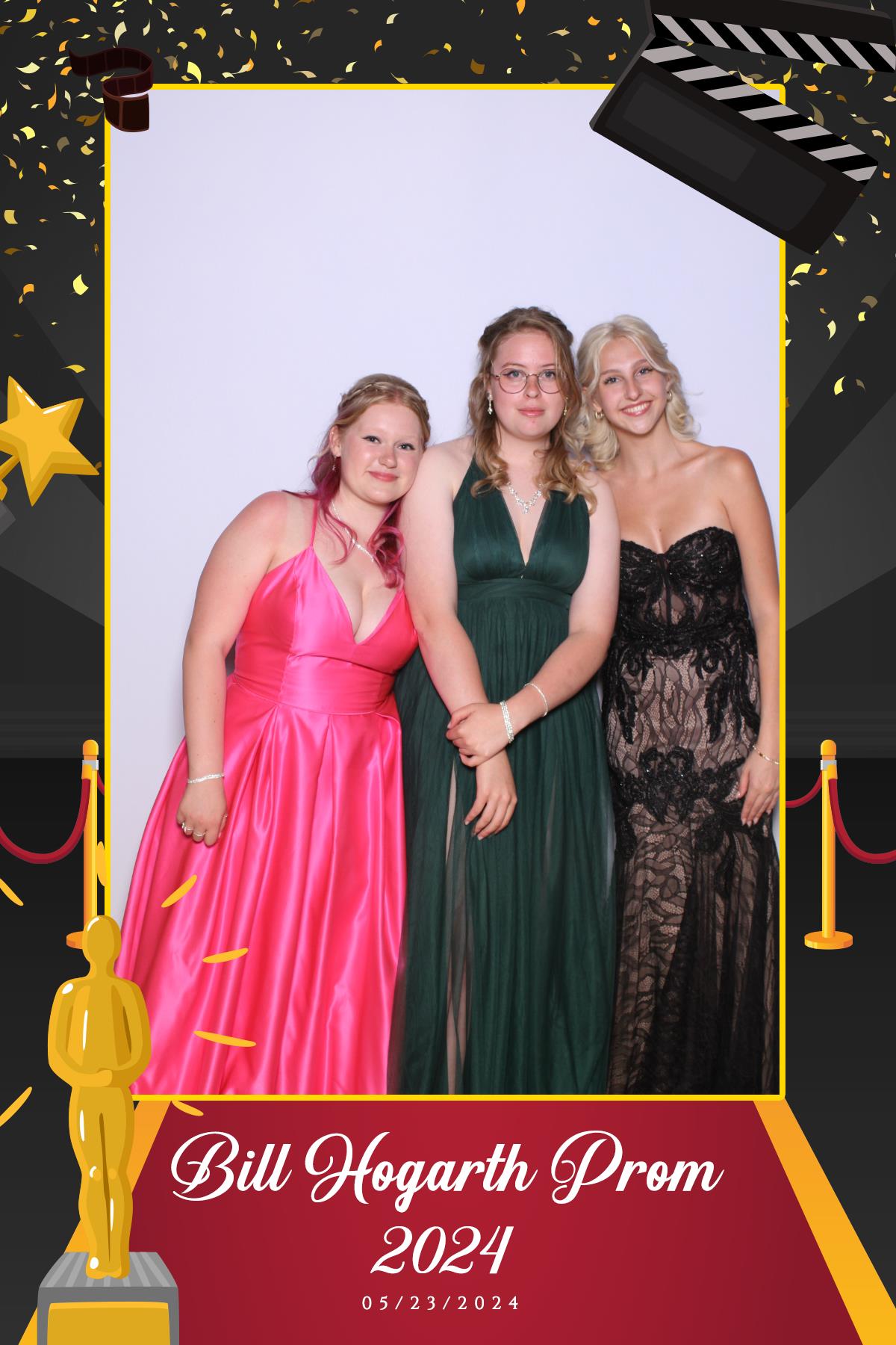 Bill Hogarth Prom 2024 | View more photos from the event at gallery.myselfiemirror.ca/u/romanmyselfiemirrorca/Bill-Hogarth-Prom-2024