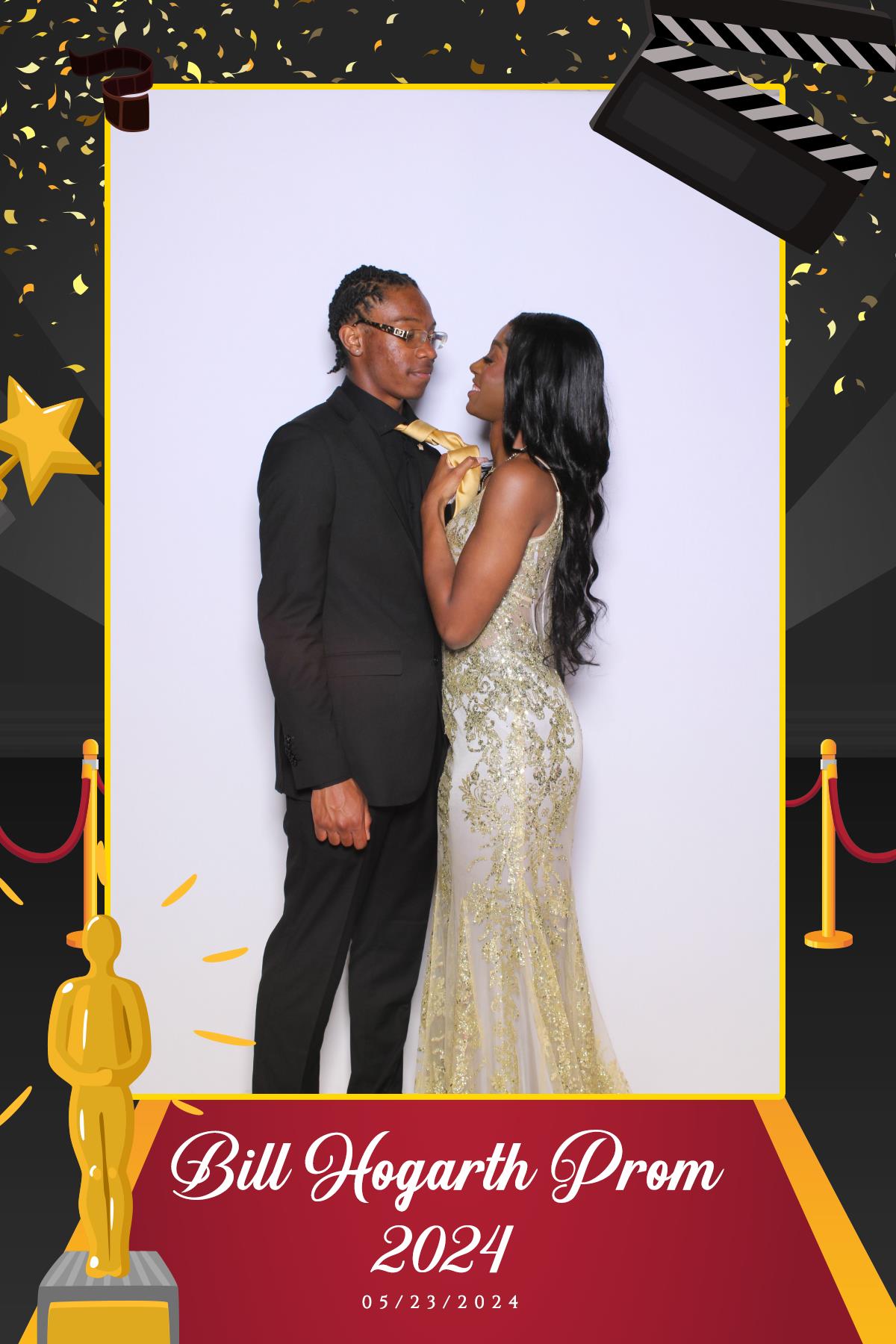Bill Hogarth Prom 2024 | View more photos from the event at gallery.myselfiemirror.ca/u/romanmyselfiemirrorca/Bill-Hogarth-Prom-2024