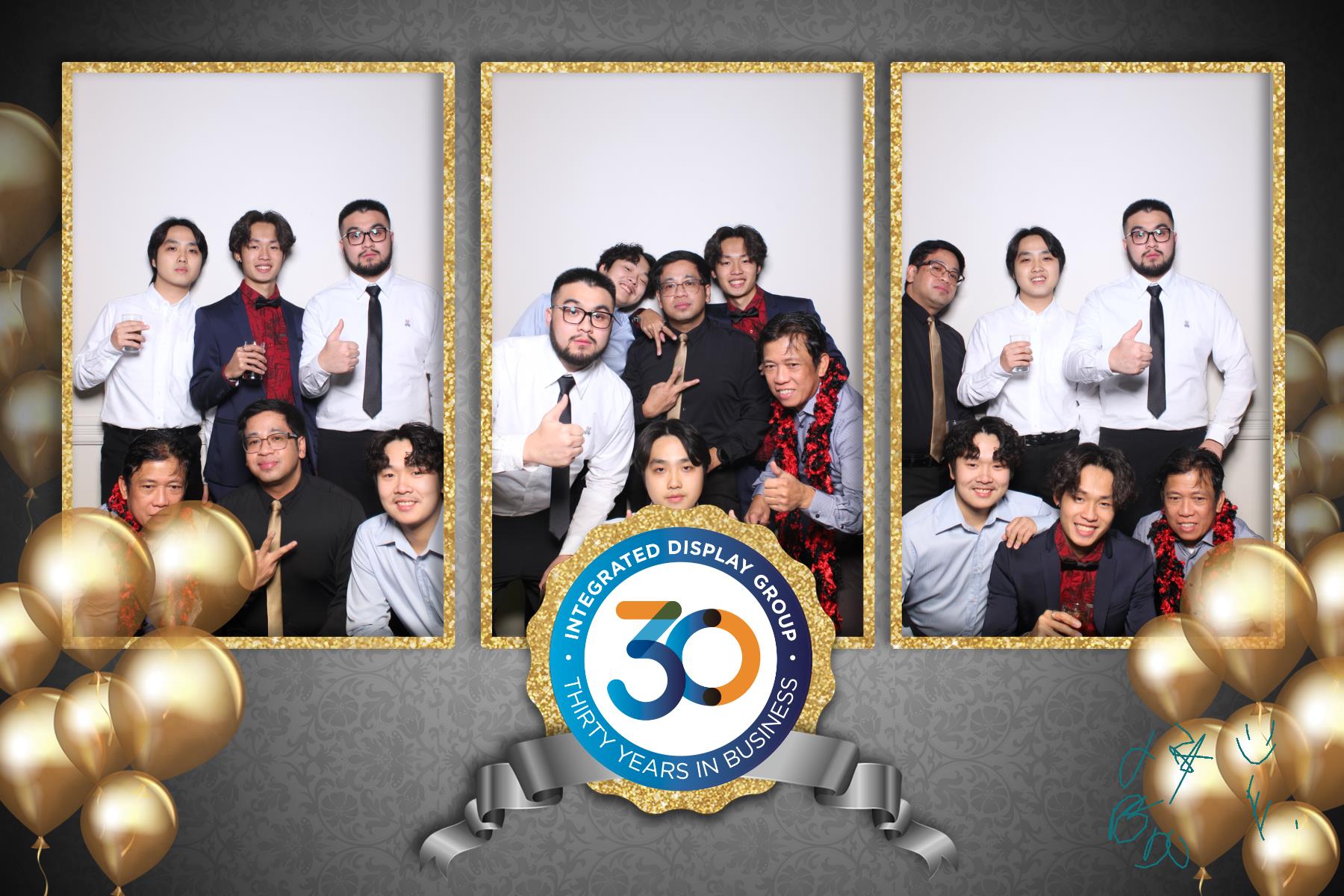 Integrated Display Holiday Party  | View more photos from the event at gallery.myselfiemirror.ca/u/romanmyselfiemirrorca/Integrated-Display-Holiday-Party