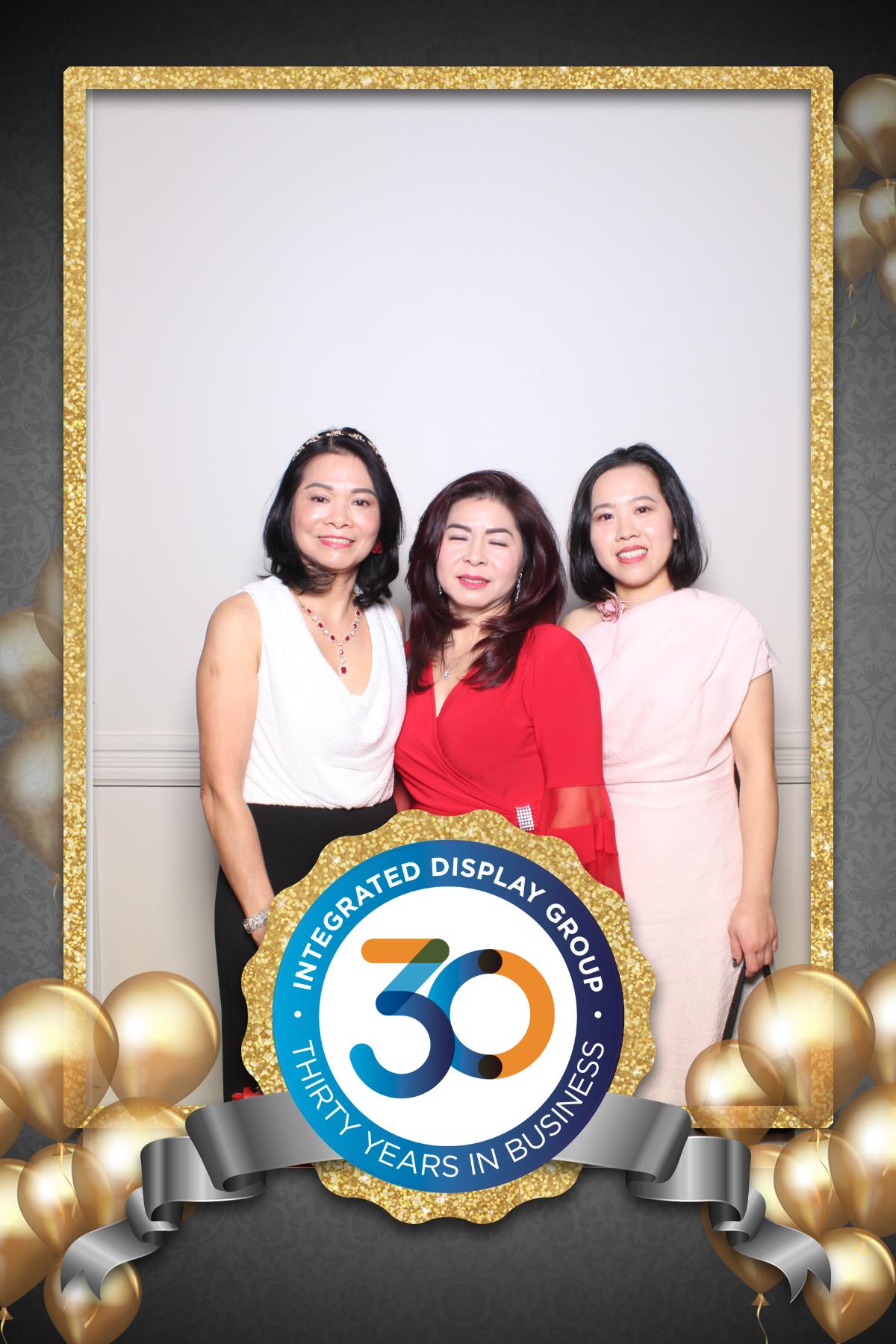 Integrated Display Holiday Party  | View more photos from the event at gallery.myselfiemirror.ca/u/romanmyselfiemirrorca/Integrated-Display-Holiday-Party