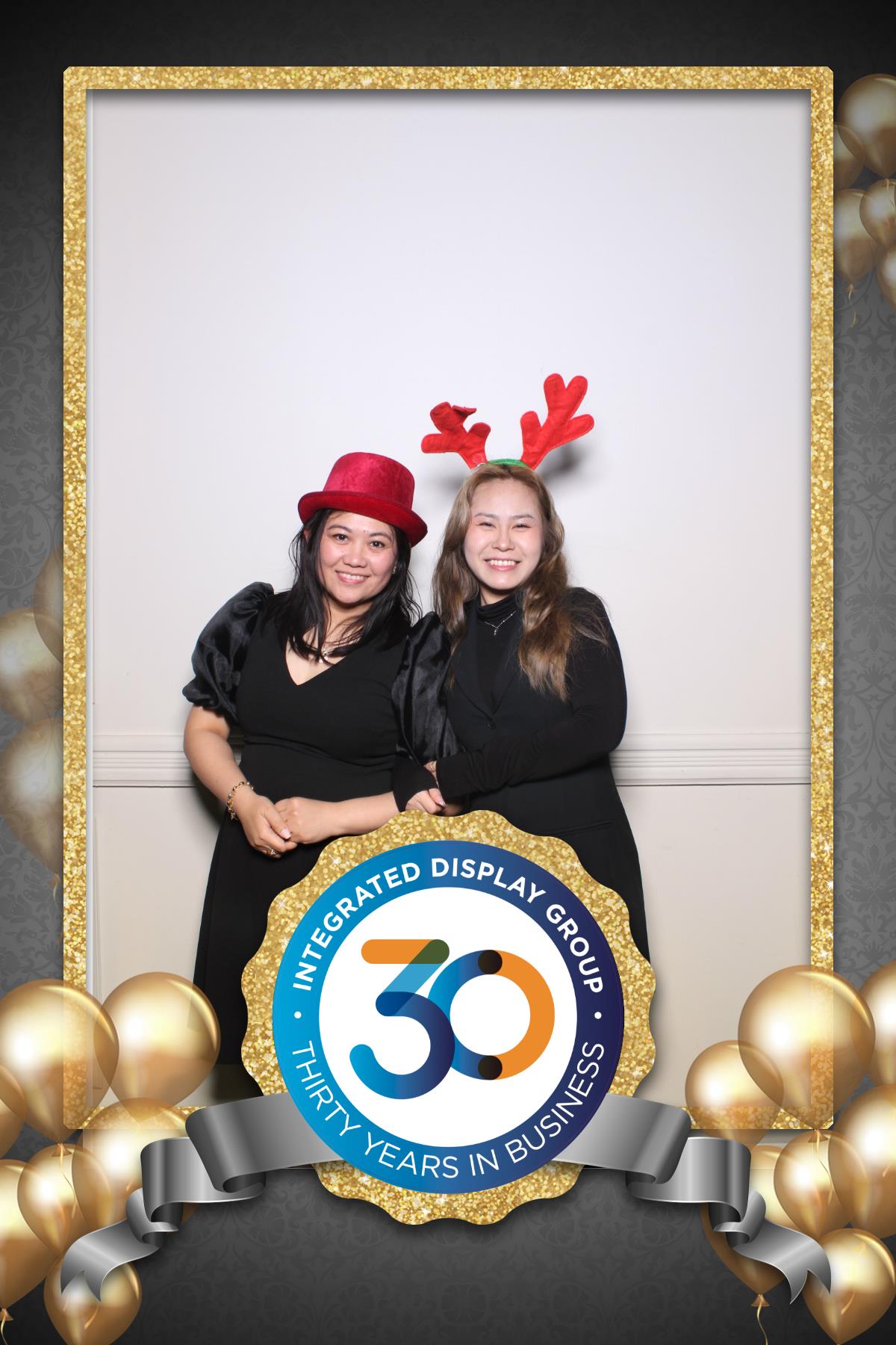 Integrated Display Holiday Party  | View more photos from the event at gallery.myselfiemirror.ca/u/romanmyselfiemirrorca/Integrated-Display-Holiday-Party