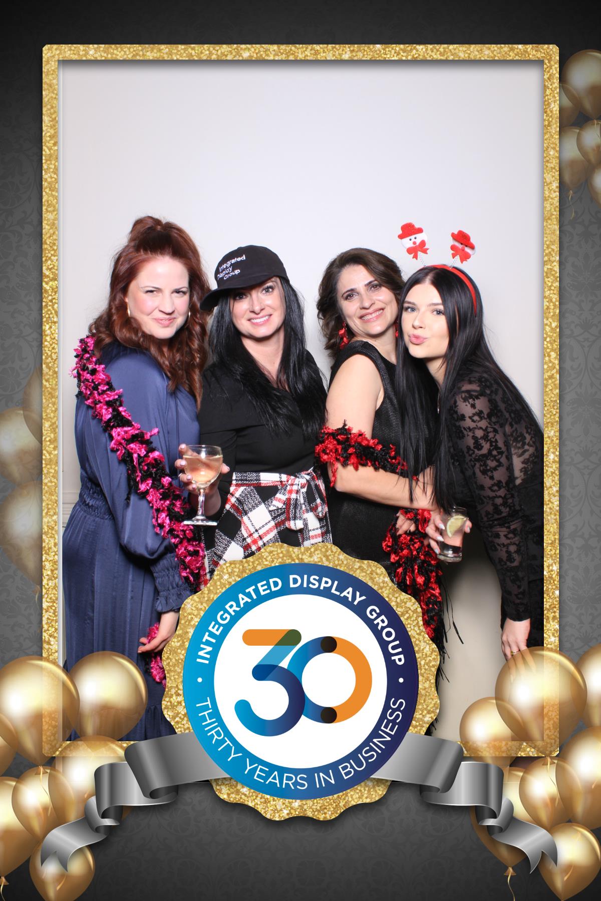 Integrated Display Holiday Party  | View more photos from the event at gallery.myselfiemirror.ca/u/romanmyselfiemirrorca/Integrated-Display-Holiday-Party