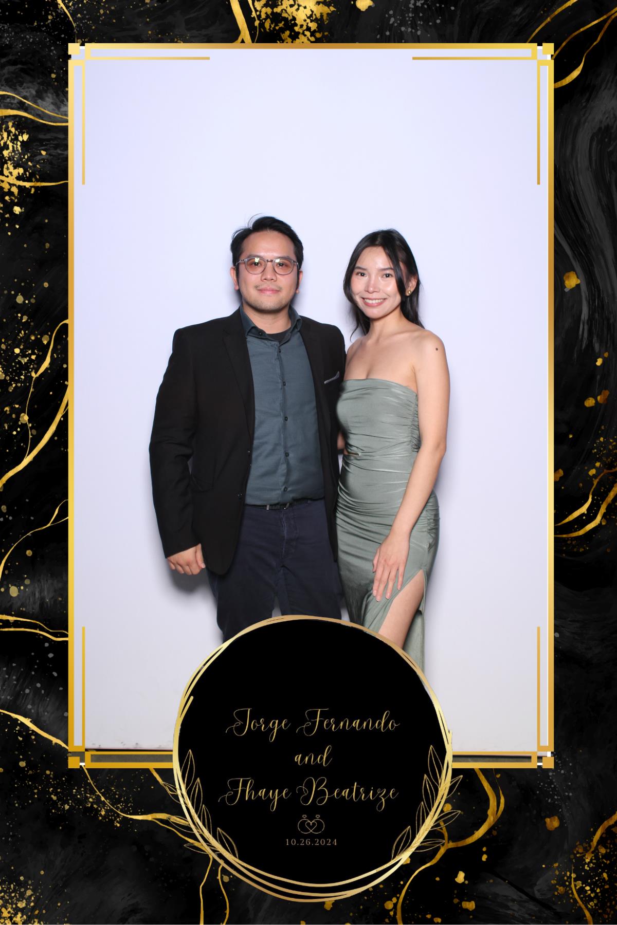 Jorge & Fhaye | View more photos from the event at gallery.myselfiemirror.ca/u/romanmyselfiemirrorca/Jorge-Fhaye