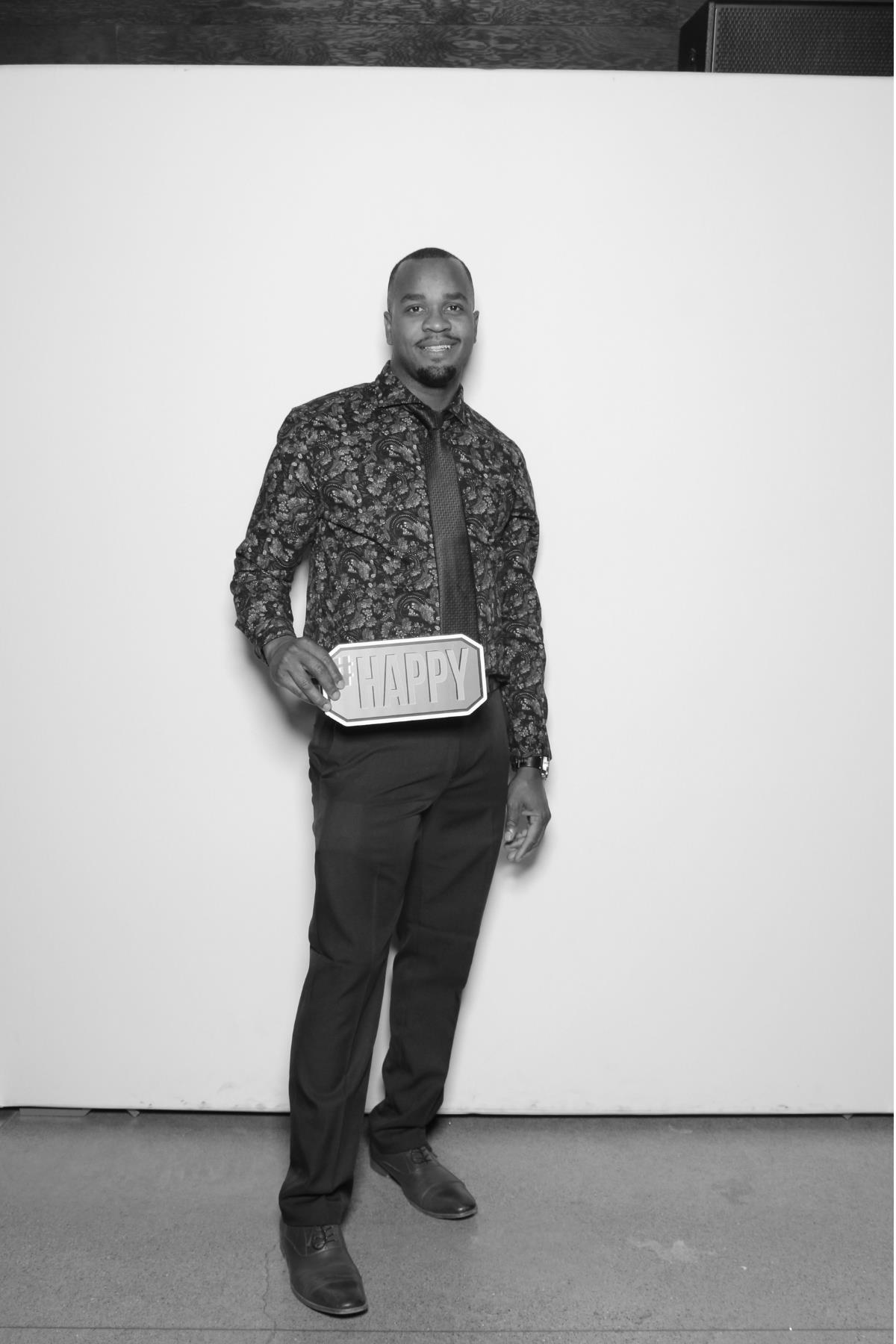 Jorge & Fhaye | View more photos from the event at gallery.myselfiemirror.ca/u/romanmyselfiemirrorca/Jorge-Fhaye