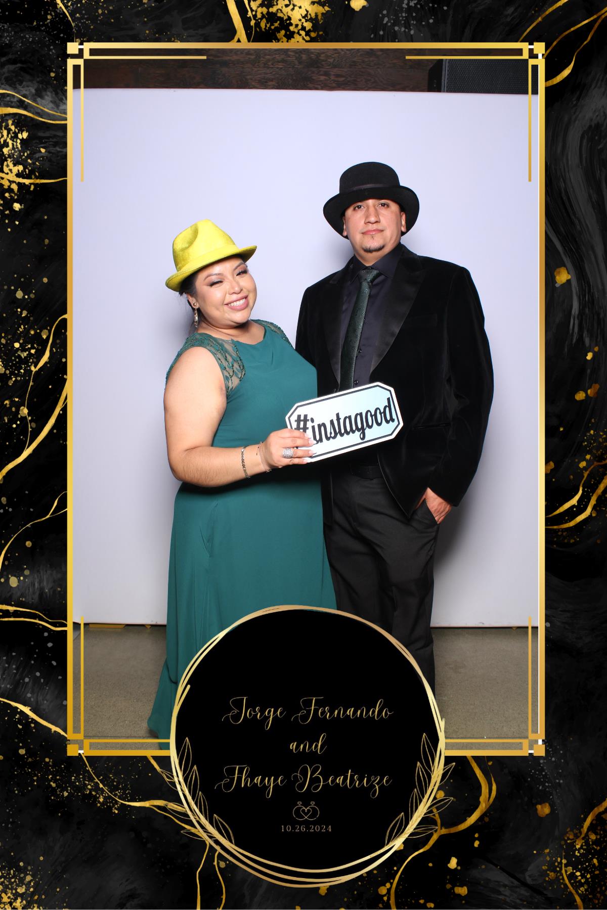 Jorge & Fhaye | View more photos from the event at gallery.myselfiemirror.ca/u/romanmyselfiemirrorca/Jorge-Fhaye