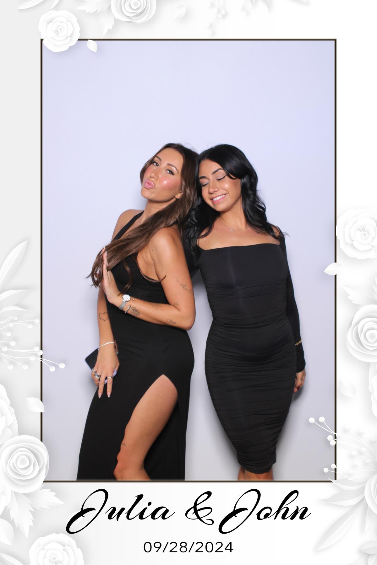 Julia & John | View more photos from the event at gallery.myselfiemirror.ca/u/romanmyselfiemirrorca/Julia-John