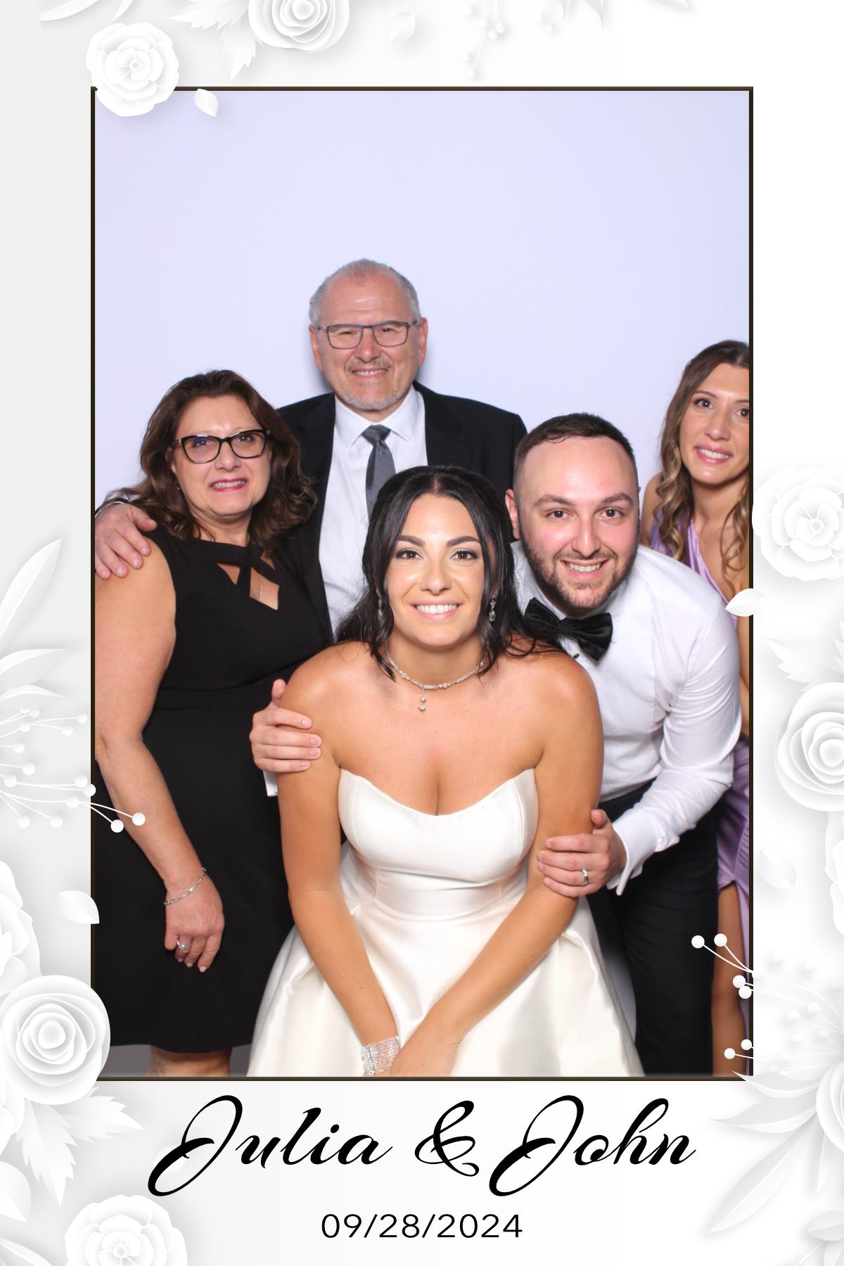 Julia & John | View more photos from the event at gallery.myselfiemirror.ca/u/romanmyselfiemirrorca/Julia-John