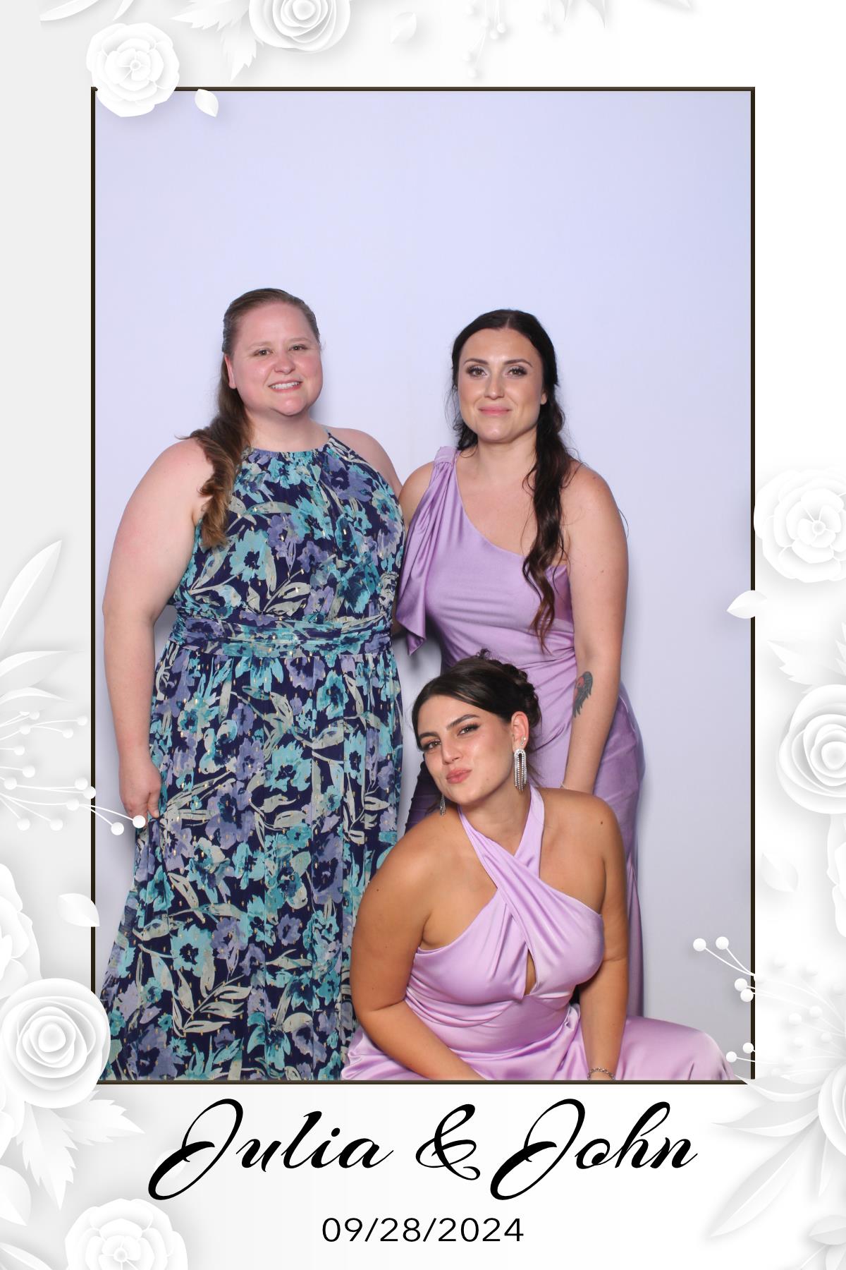 Julia & John | View more photos from the event at gallery.myselfiemirror.ca/u/romanmyselfiemirrorca/Julia-John