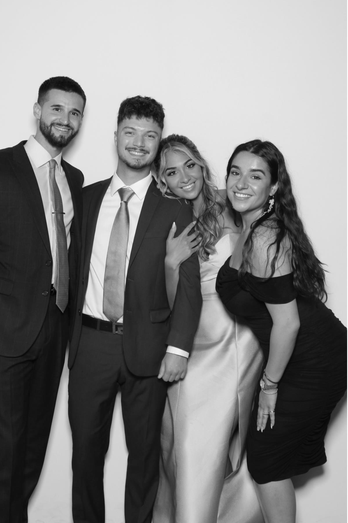 Julia & John | View more photos from the event at gallery.myselfiemirror.ca/u/romanmyselfiemirrorca/Julia-John