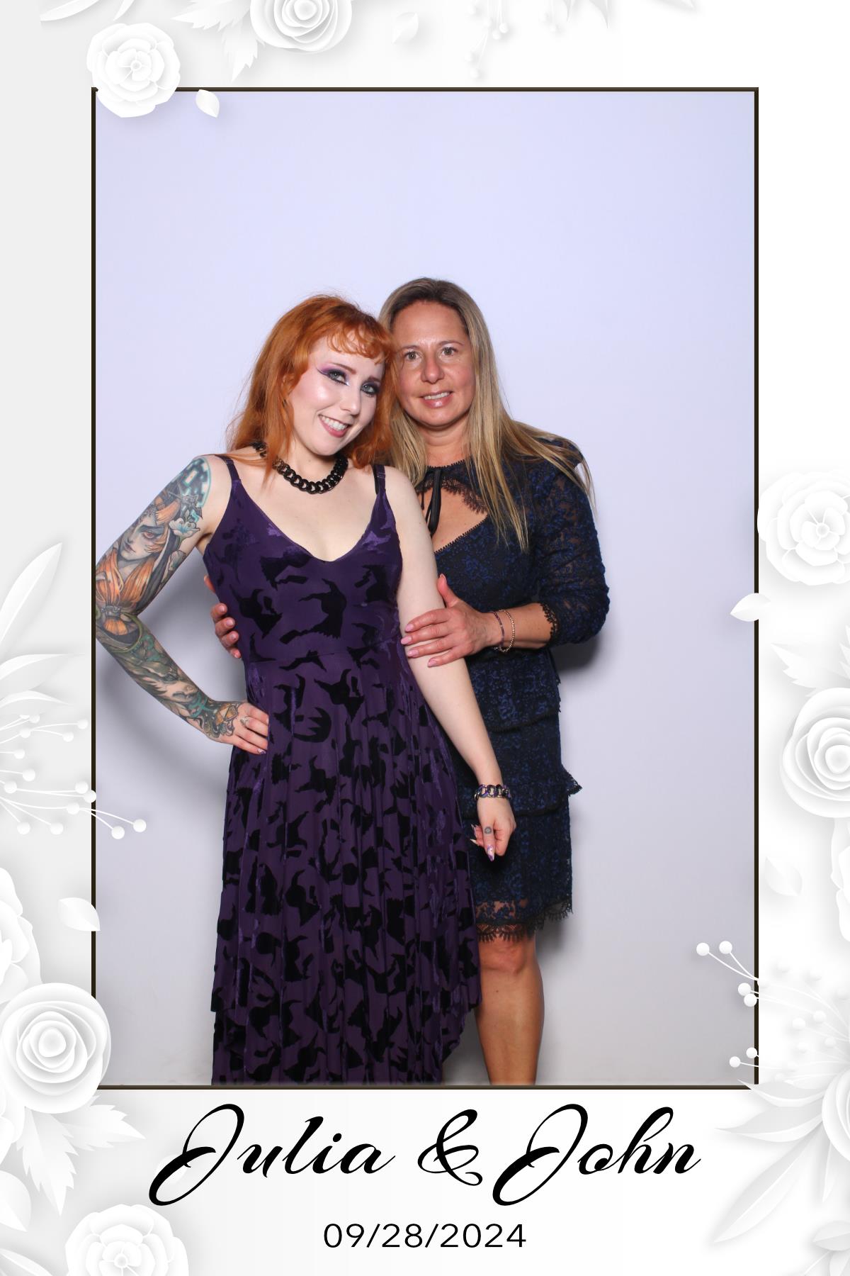 Julia & John | View more photos from the event at gallery.myselfiemirror.ca/u/romanmyselfiemirrorca/Julia-John