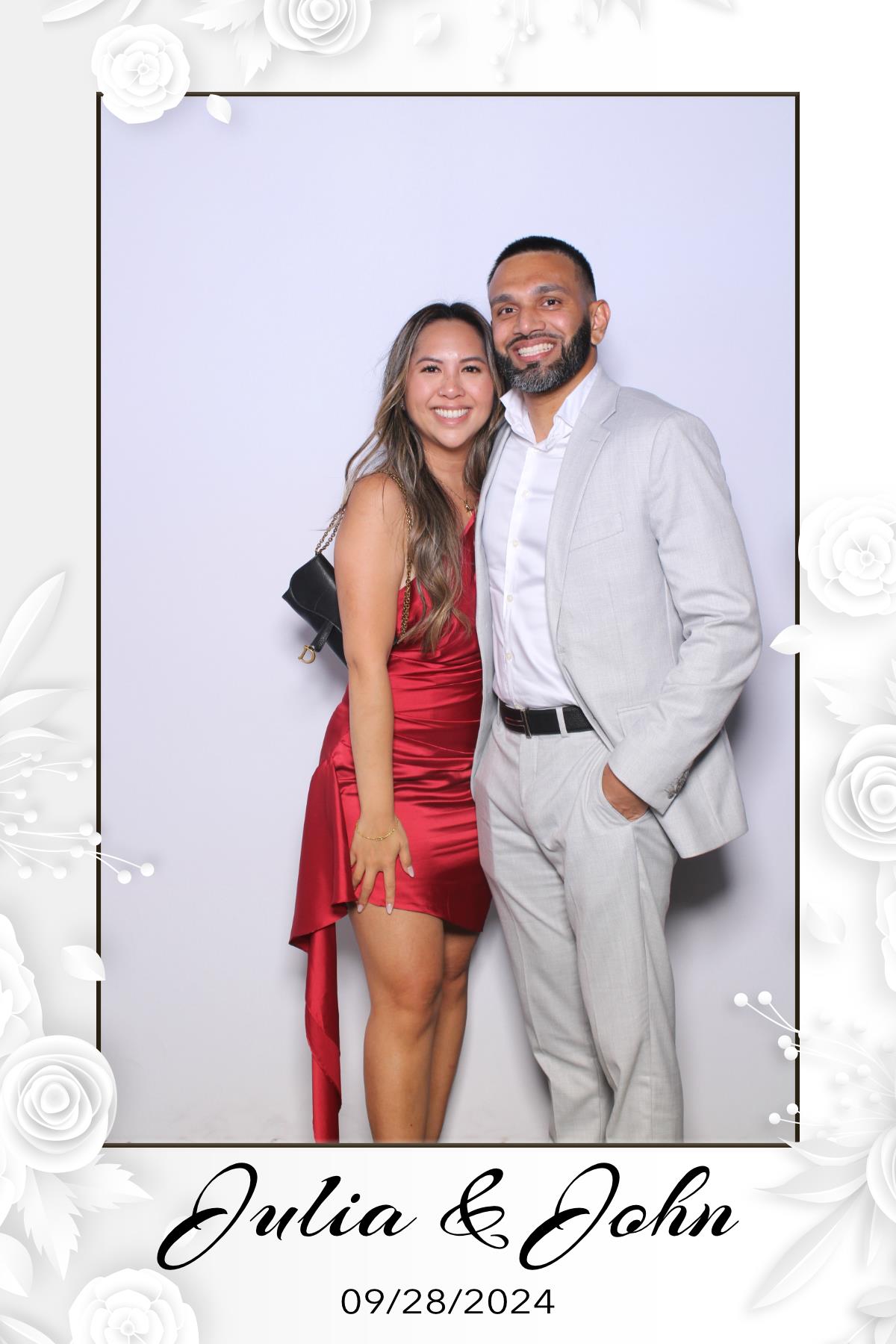 Julia & John | View more photos from the event at gallery.myselfiemirror.ca/u/romanmyselfiemirrorca/Julia-John