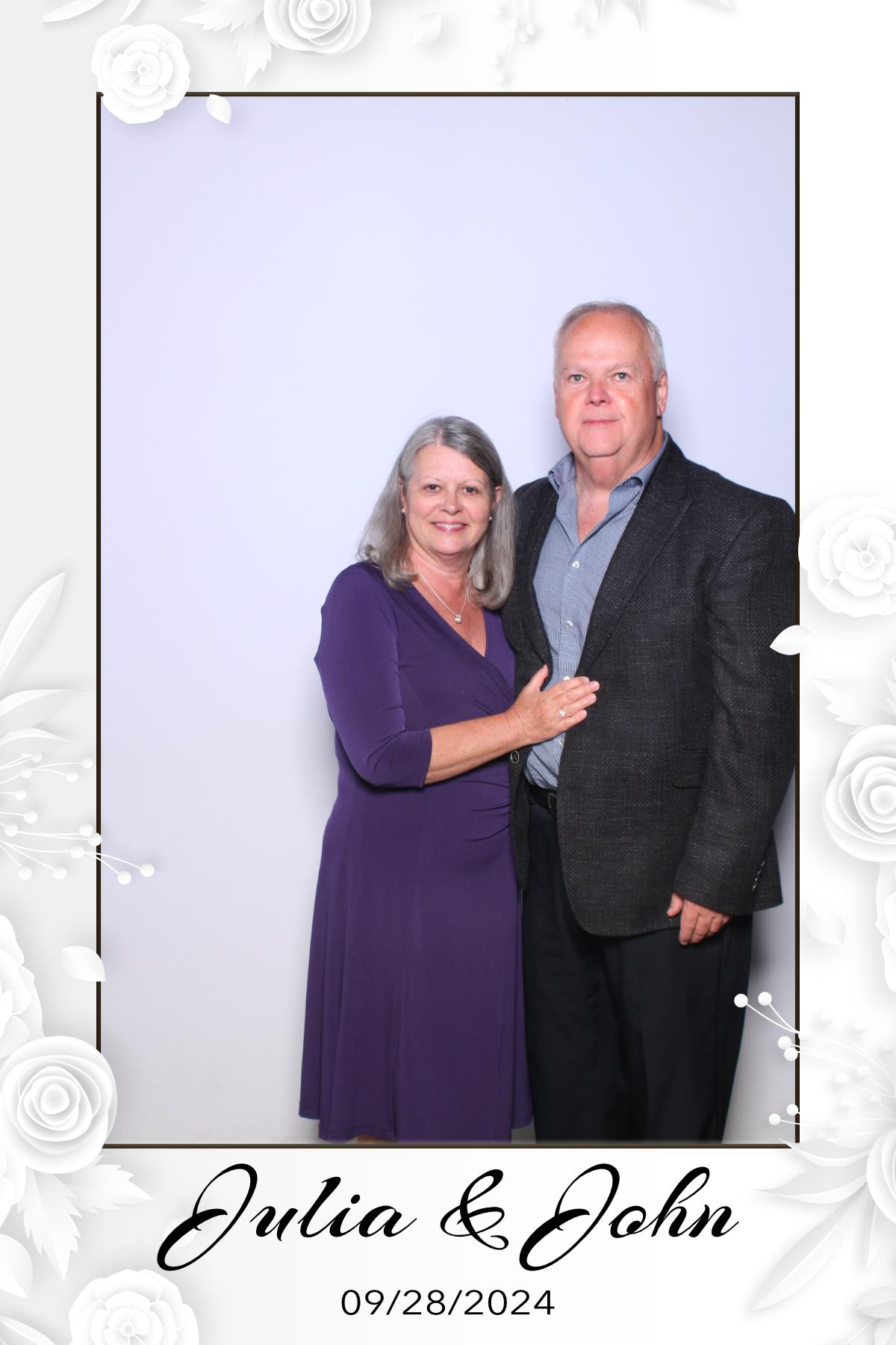 Julia & John | View more photos from the event at gallery.myselfiemirror.ca/u/romanmyselfiemirrorca/Julia-John