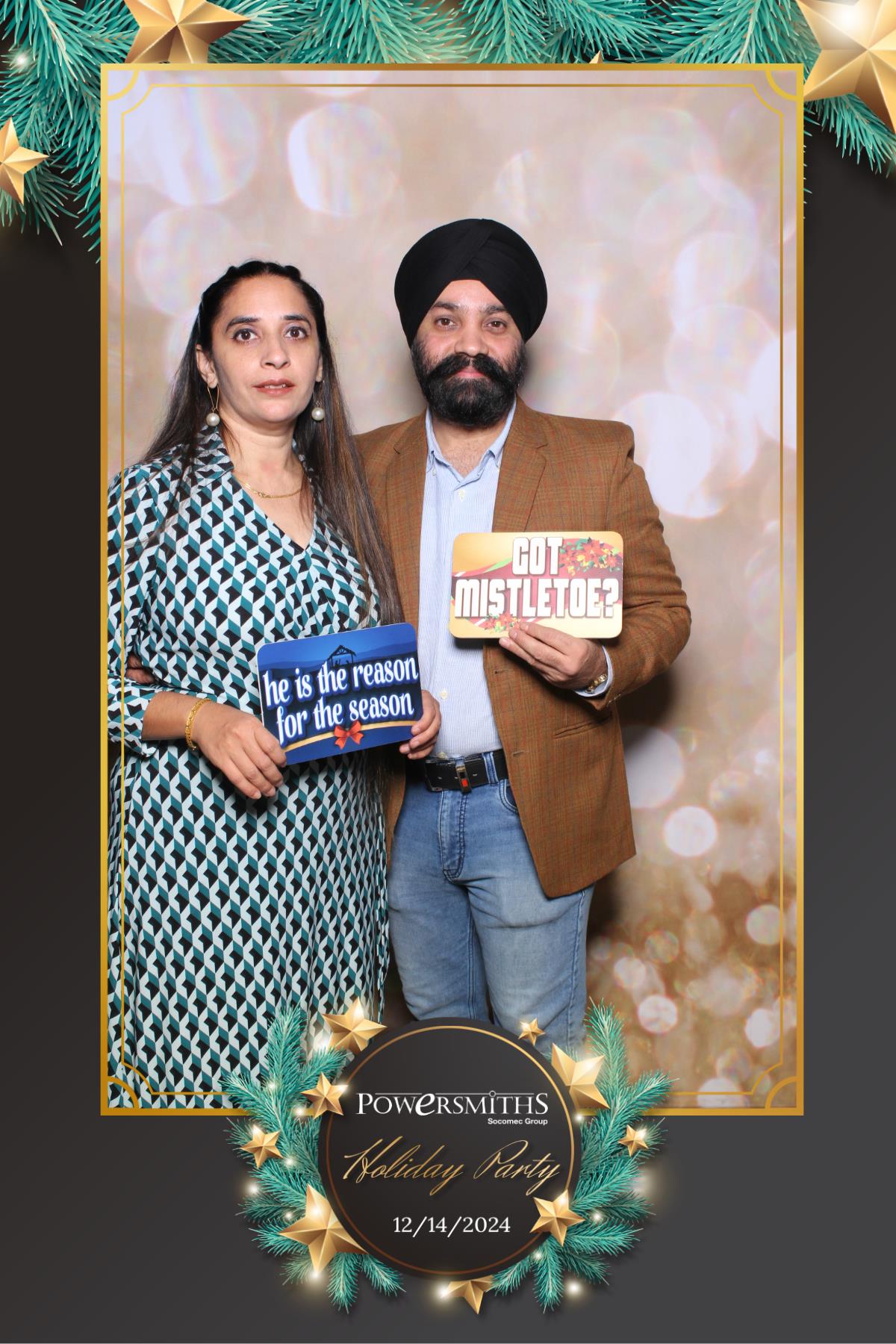 Powersmiths Holiday Party | View more photos from the event at gallery.myselfiemirror.ca/u/romanmyselfiemirrorca/Powersmiths-Holiday-Party