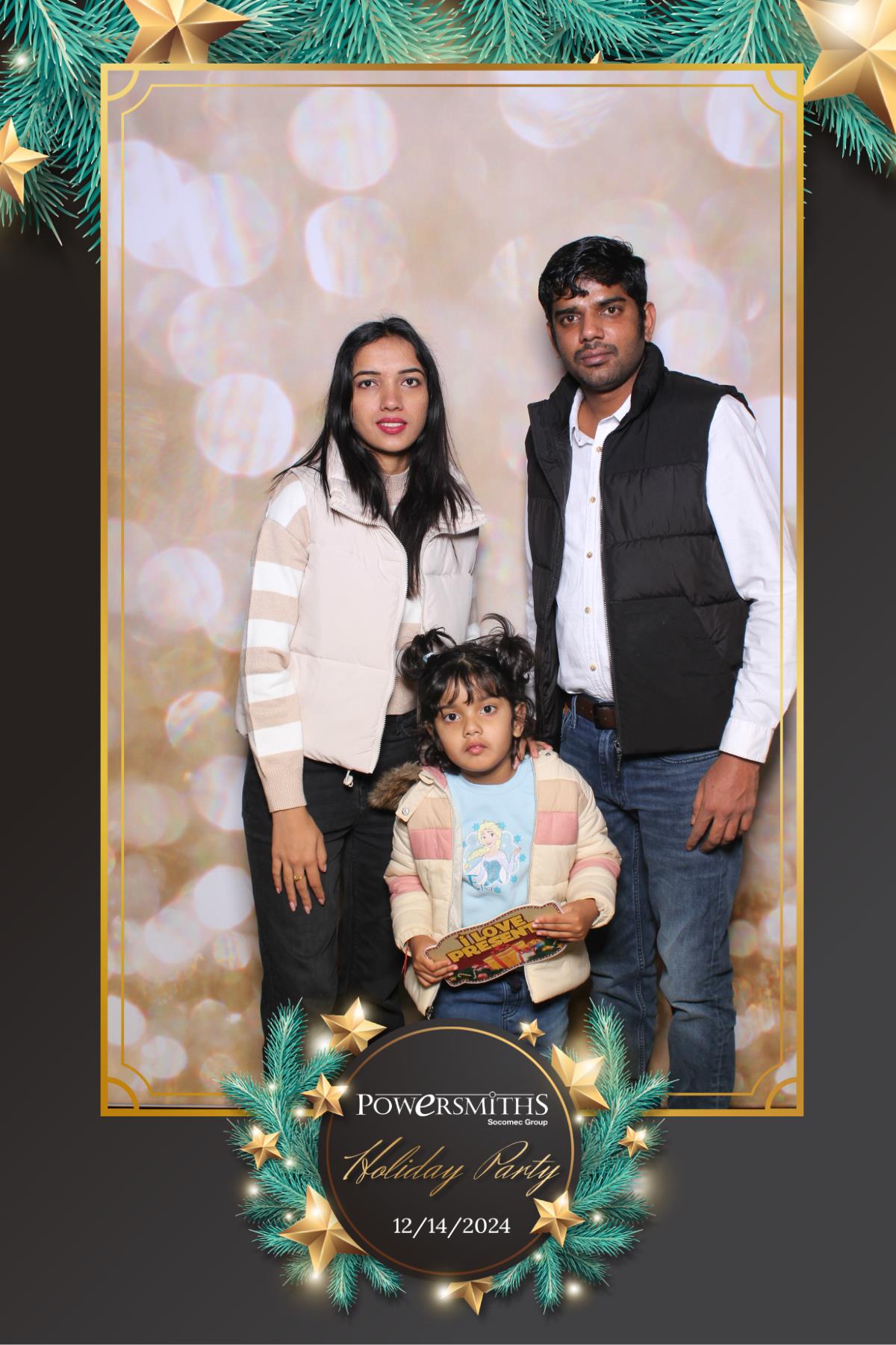 Powersmiths Holiday Party | View more photos from the event at gallery.myselfiemirror.ca/u/romanmyselfiemirrorca/Powersmiths-Holiday-Party