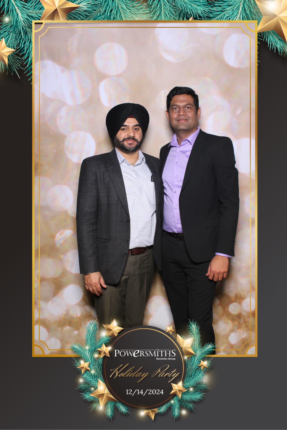 Powersmiths Holiday Party | View more photos from the event at gallery.myselfiemirror.ca/u/romanmyselfiemirrorca/Powersmiths-Holiday-Party