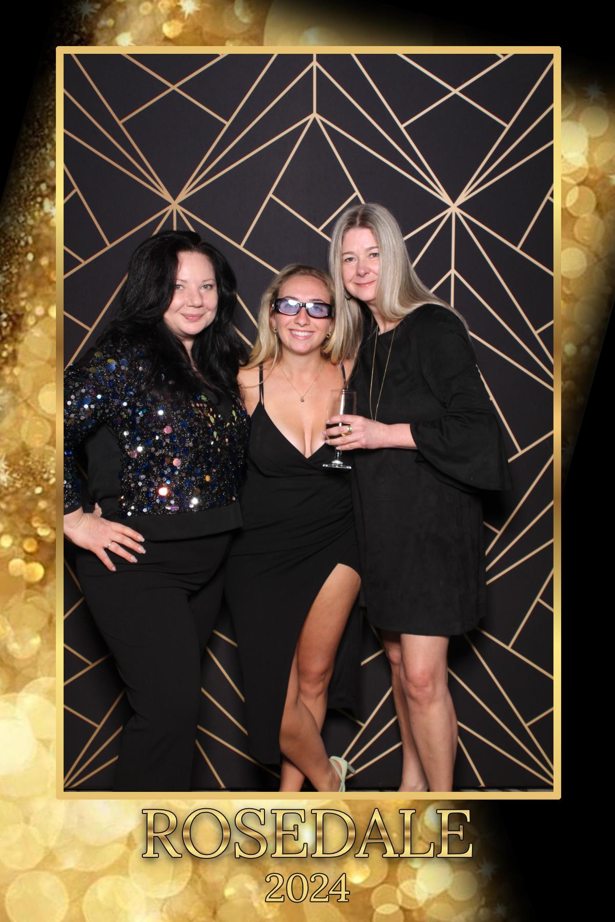 Rosedale Golf Club Staff Party | View more photos from the event at gallery.myselfiemirror.ca/u/romanmyselfiemirrorca/Rosedale-Golf-Club-Staff-Party-0