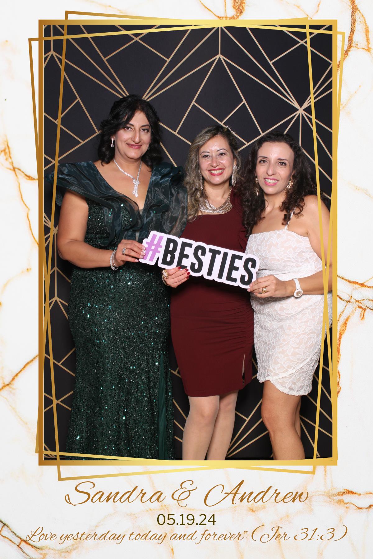 Sandra and Andrew | View more photos from the event at gallery.myselfiemirror.ca/u/romanmyselfiemirrorca/Sandra-and-Andrew