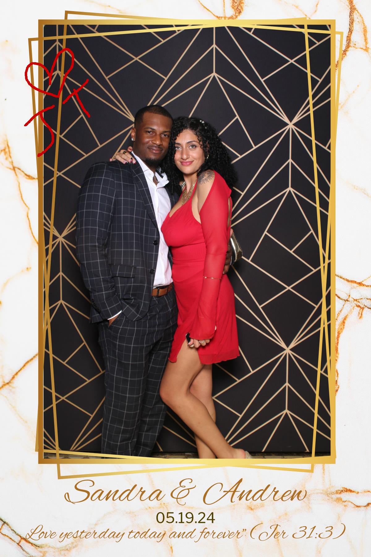 Sandra and Andrew | View more photos from the event at gallery.myselfiemirror.ca/u/romanmyselfiemirrorca/Sandra-and-Andrew